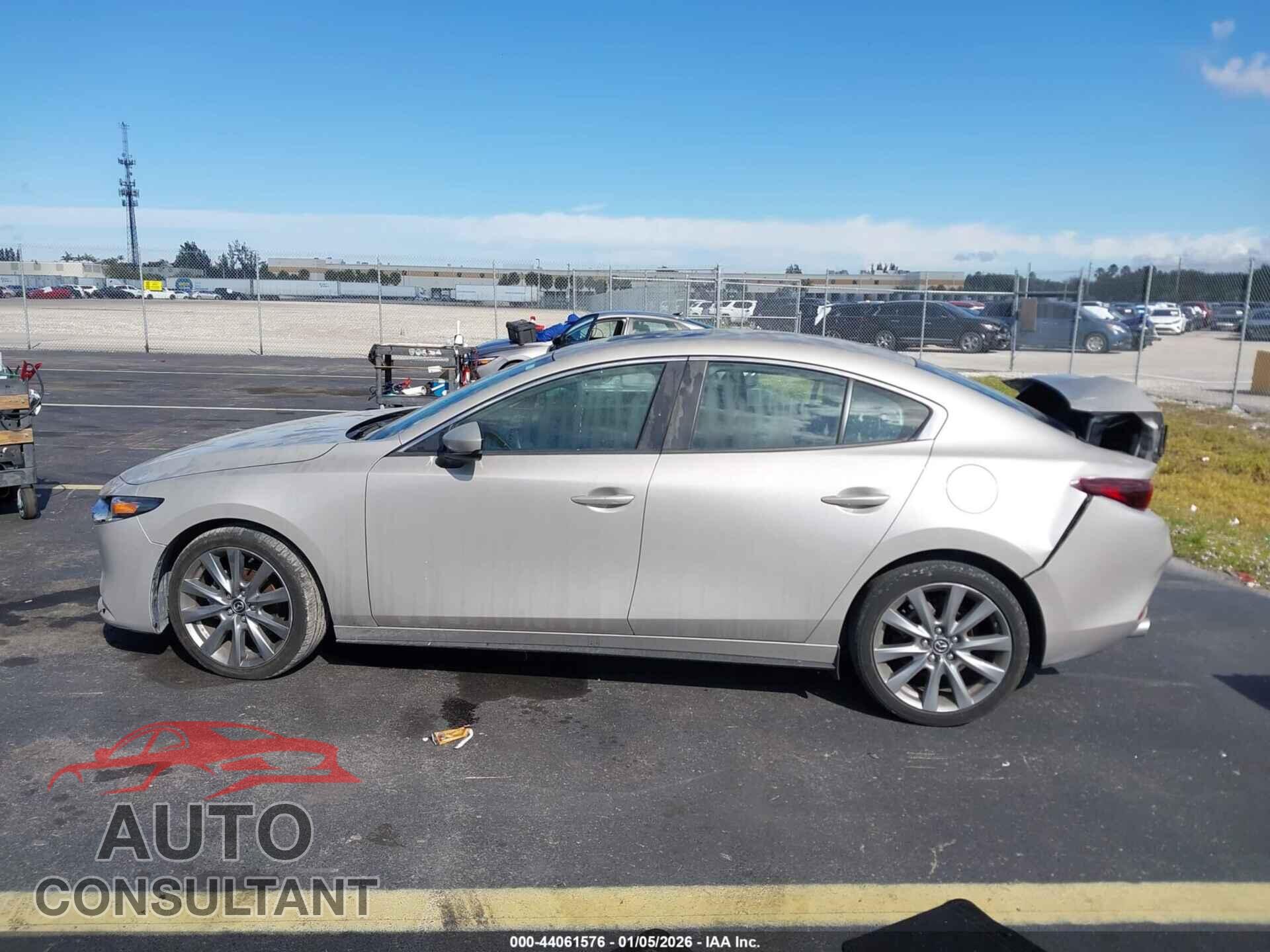 MAZDA MAZDA3 2023 - 3MZBPACM3PM354768