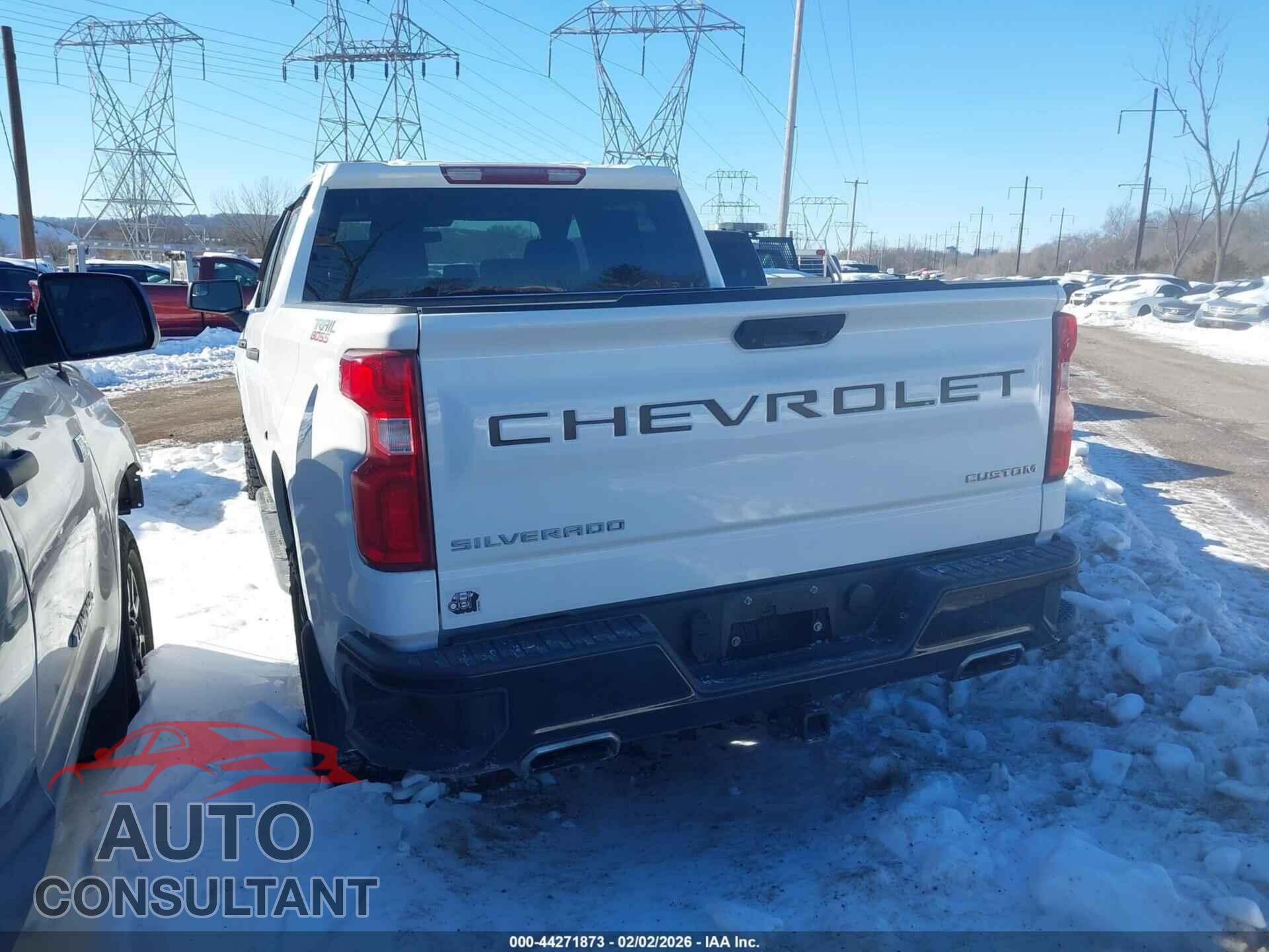 CHEVROLET SILVERADO 1500 2019 - 3GCPYCEF2KG157601