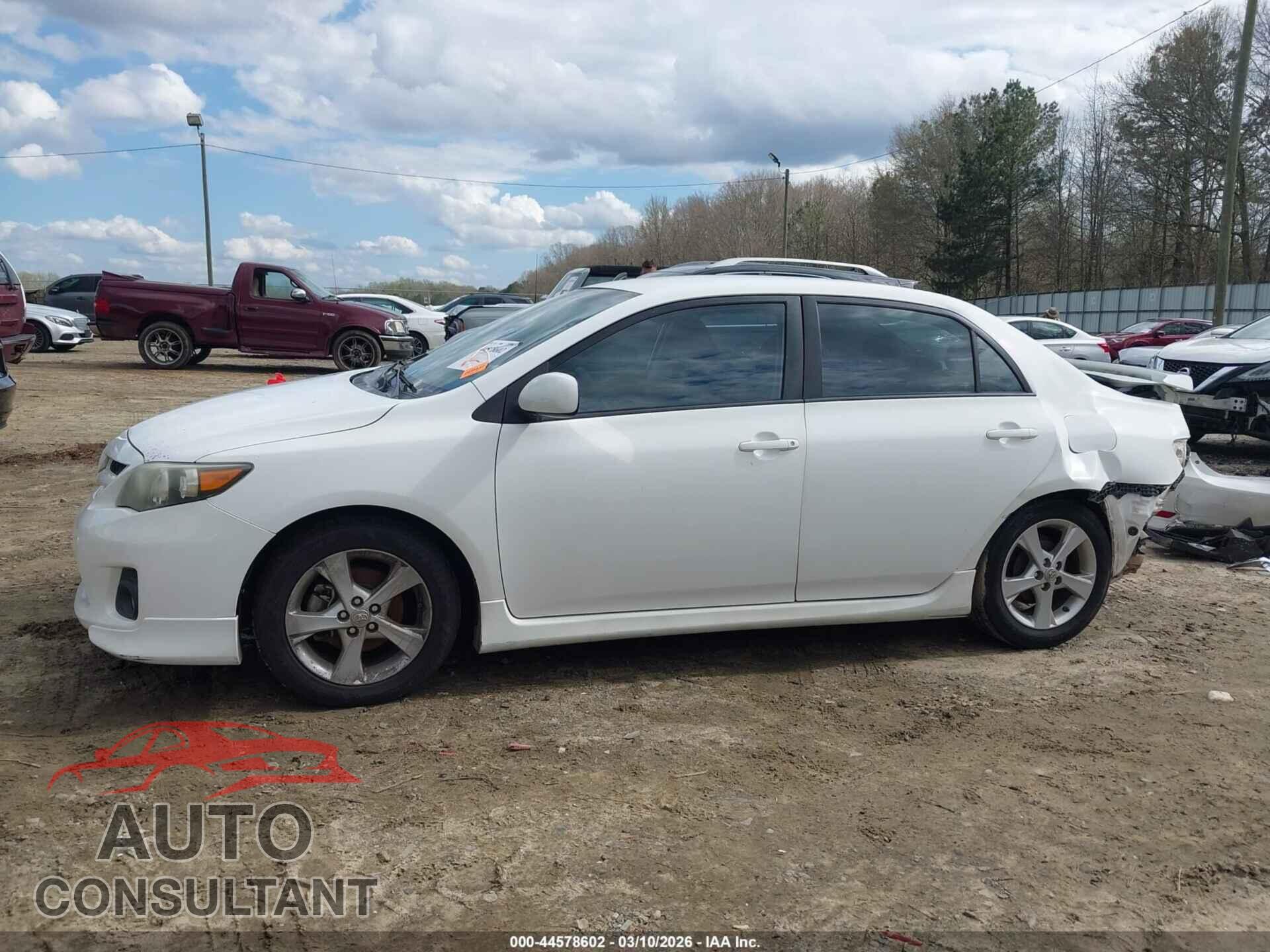 TOYOTA COROLLA 2011 - 2T1BU4EEXBC613406
