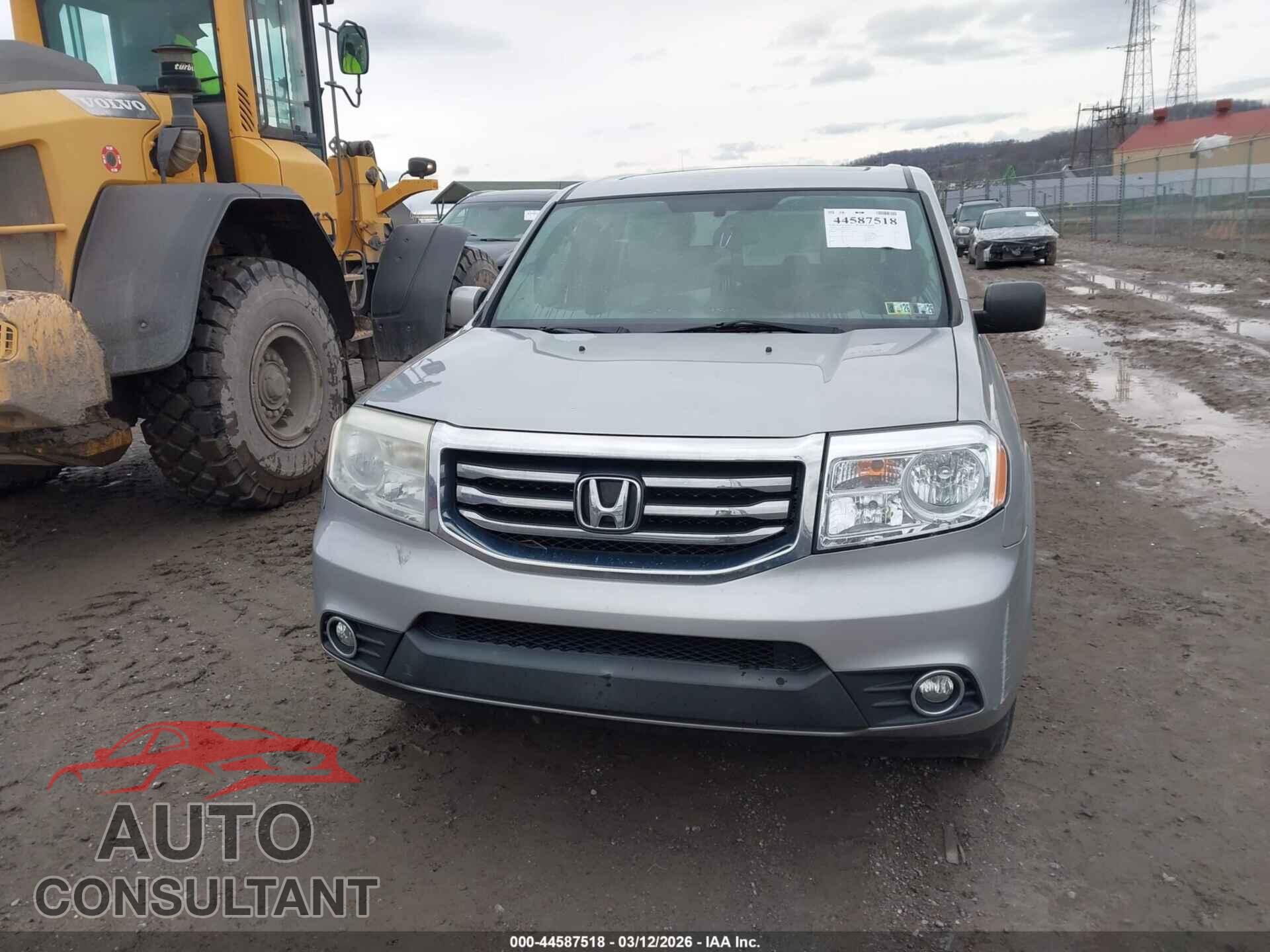 HONDA PILOT 2015 - 5FNYF4H34FB063202