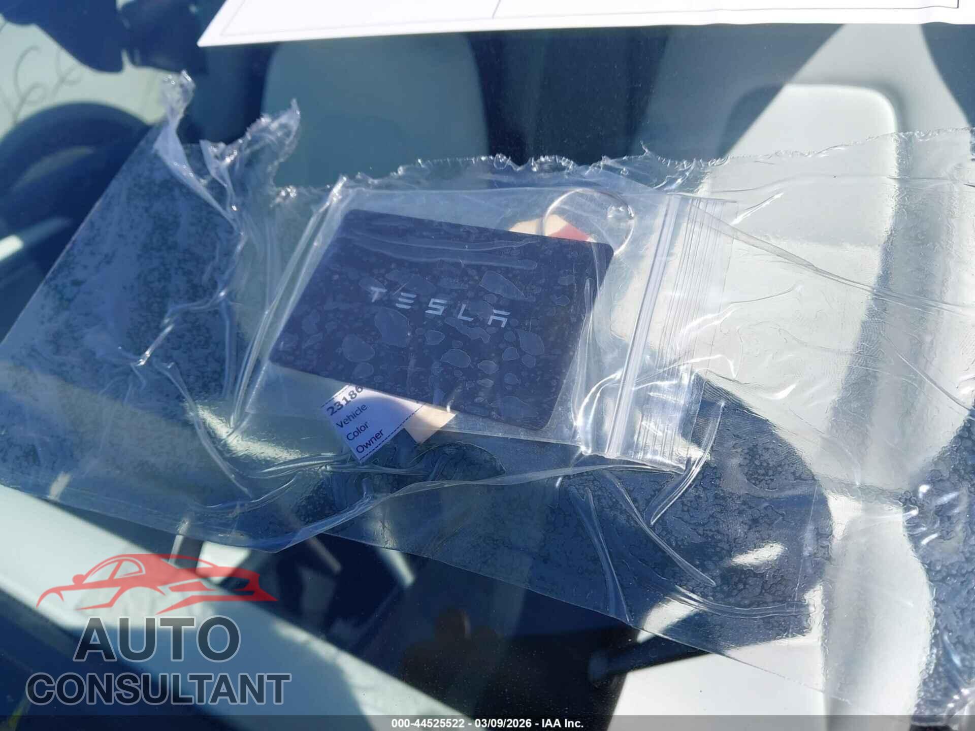 TESLA MODEL Y 2023 - 7SAYGAEEXPF889686