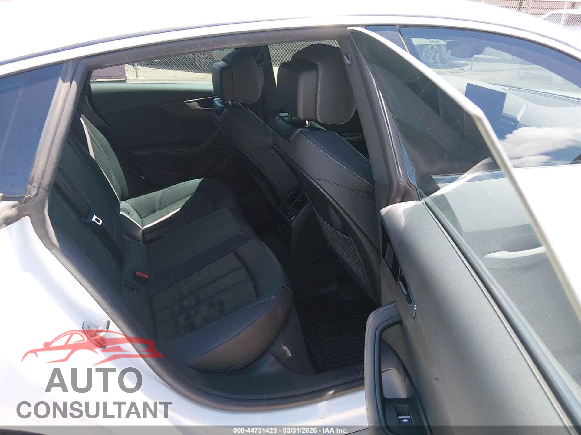 AUDI A5 SPORTBACK 2022 - WAUFACF59NA018992