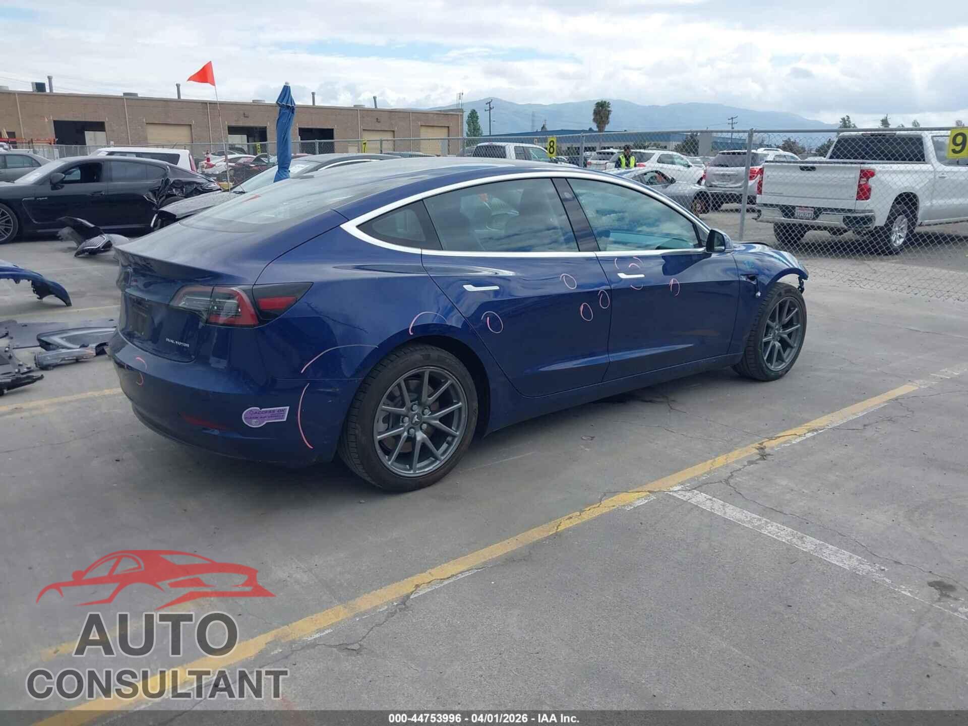 TESLA MODEL 3 2018 - 5YJ3E1EB8JF150987