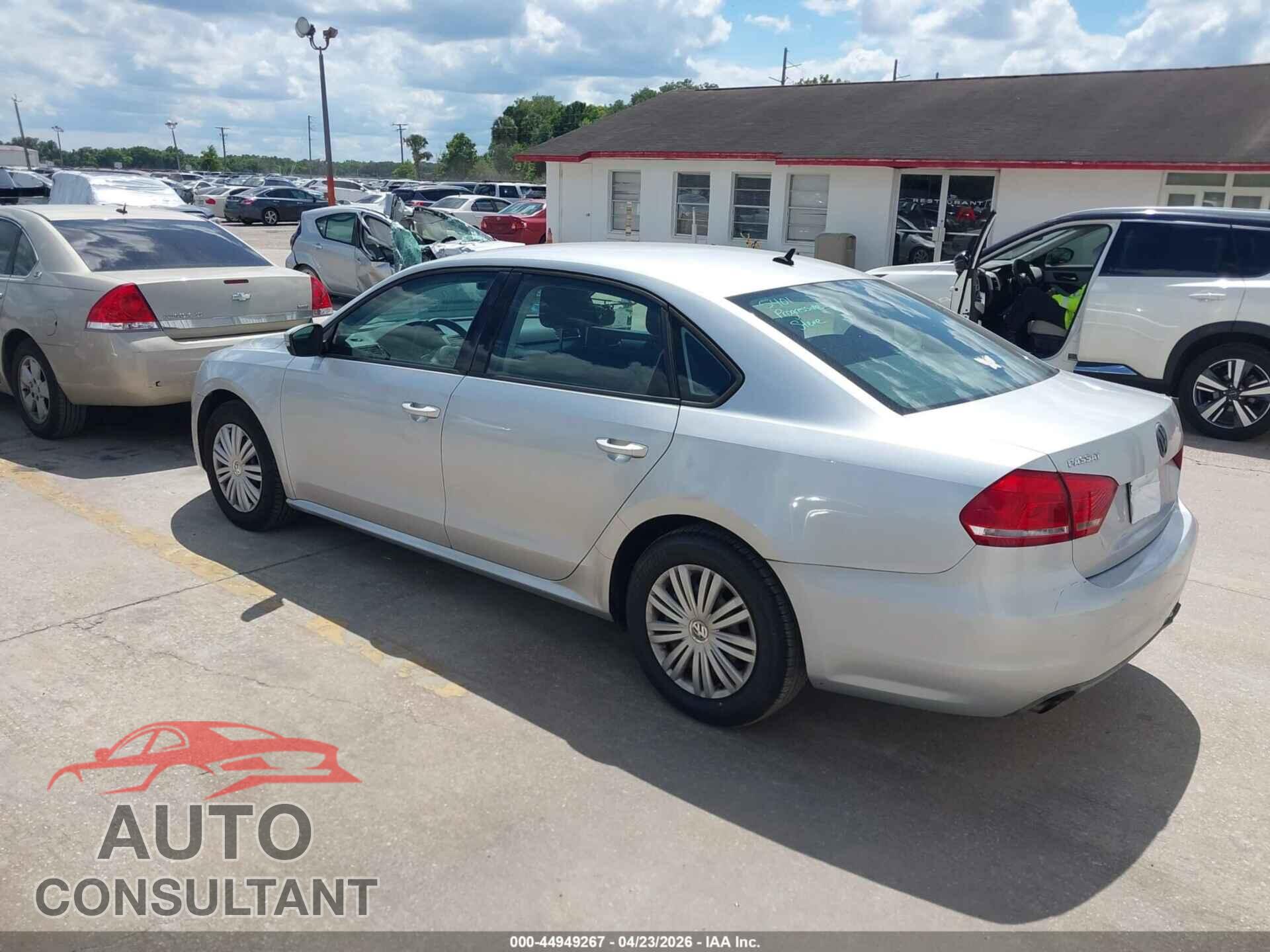 VOLKSWAGEN PASSAT 2014 - 1VWAT7A31EC087181