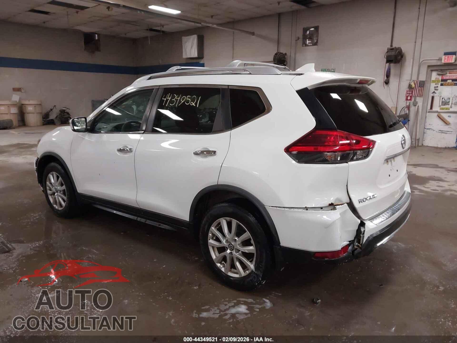 NISSAN ROGUE 2017 - KNMAT2MVXHP522859