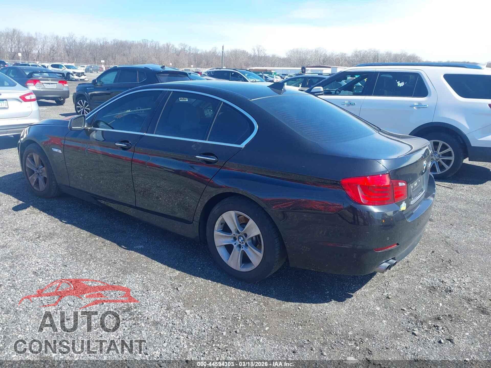 BMW 528I 2013 - WBAXG5C5XDD230378
