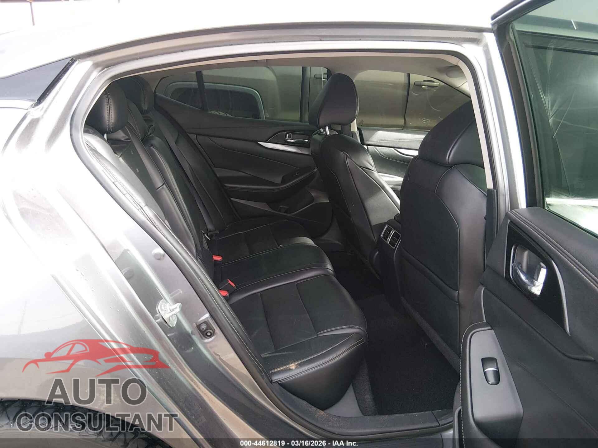 NISSAN MAXIMA 2019 - 1N4AA6AV4KC376934