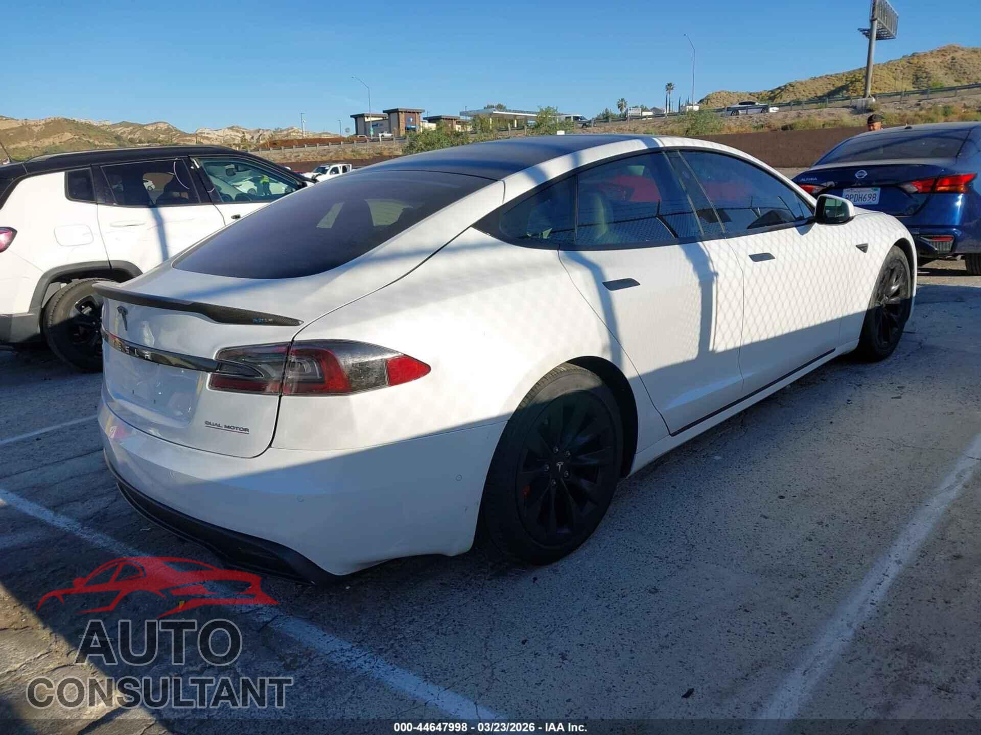 TESLA MODEL S 2020 - 5YJSA1E46LF378661