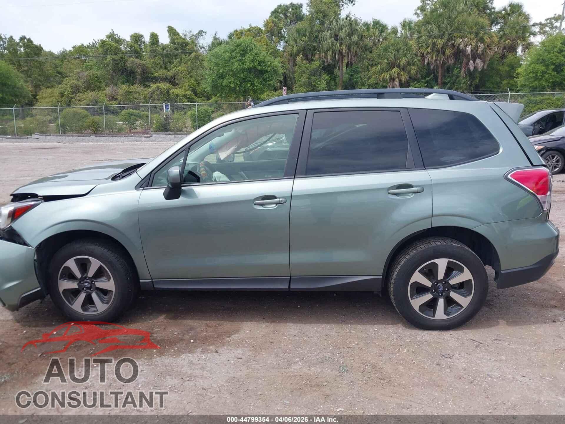 SUBARU FORESTER 2018 - JF2SJAEC5JH513683