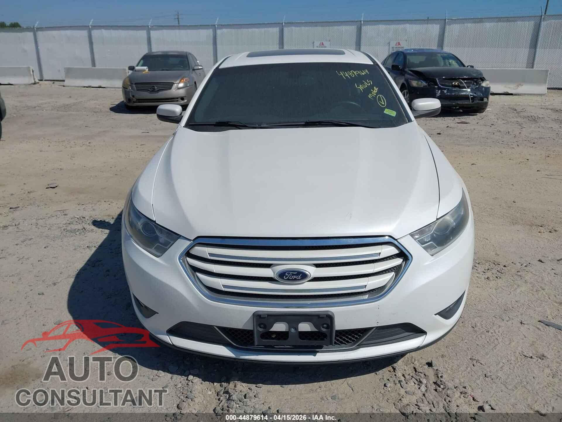 FORD TAURUS 2015 - 1FAHP2E89FG147898