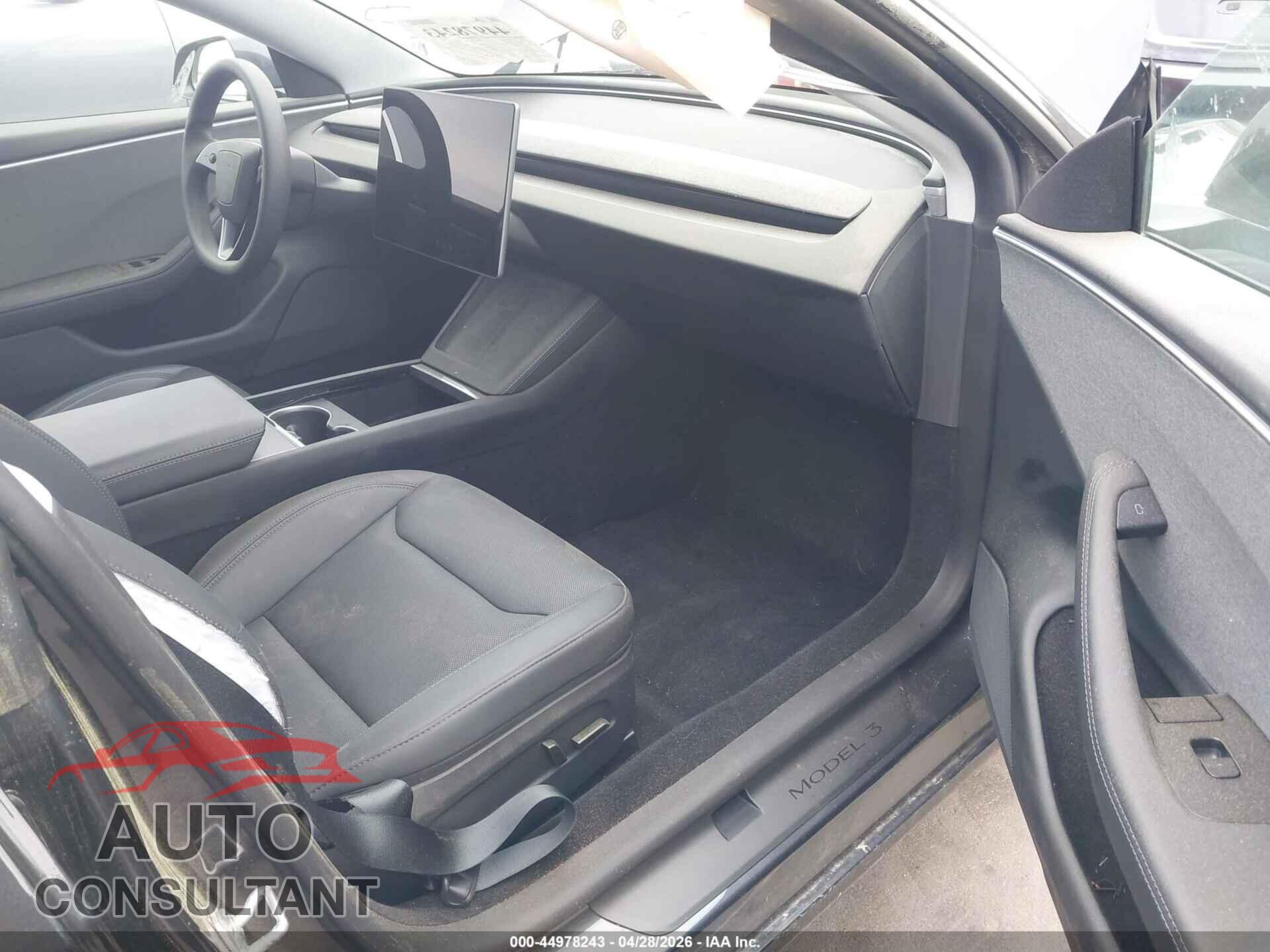 TESLA MODEL 3 2026 - 5YJ3E1EA6TF116413
