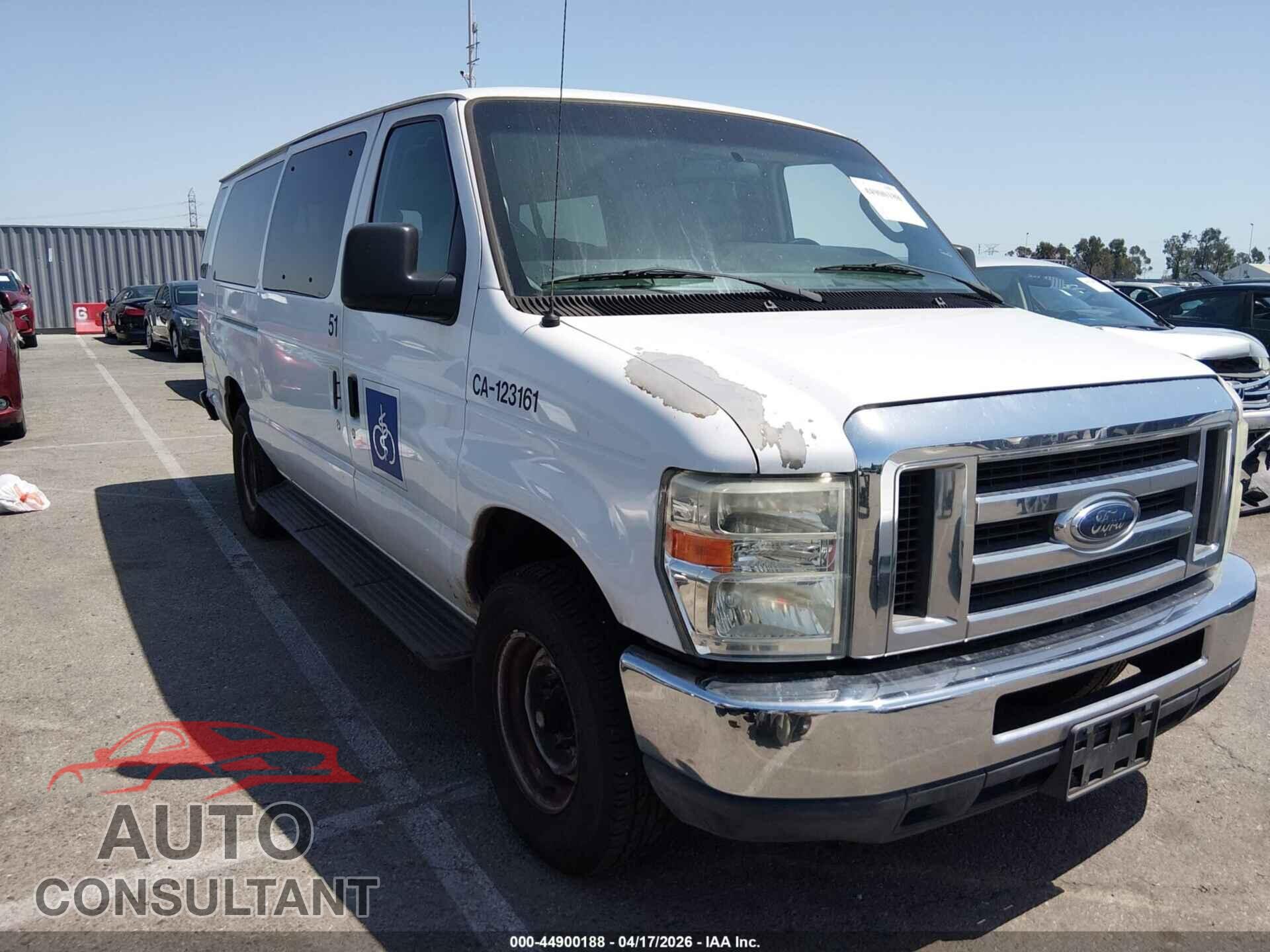 FORD E-350 SUPER DUTY 2013 - 1FBSS3BL2DDA71831