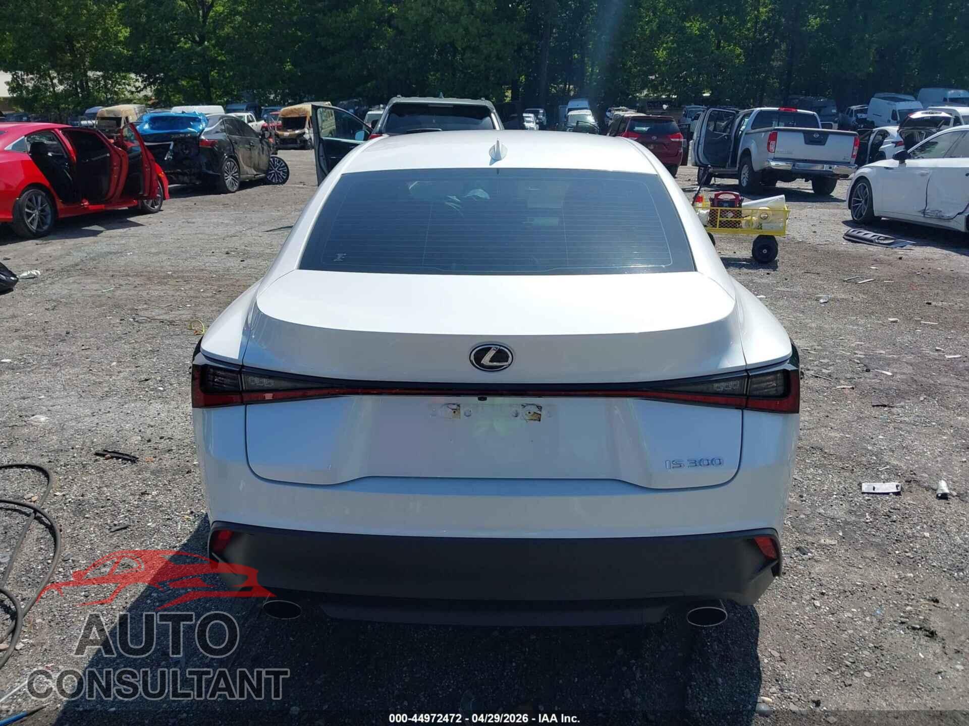 LEXUS IS 300 2021 - JTHAA1D2XM5116431