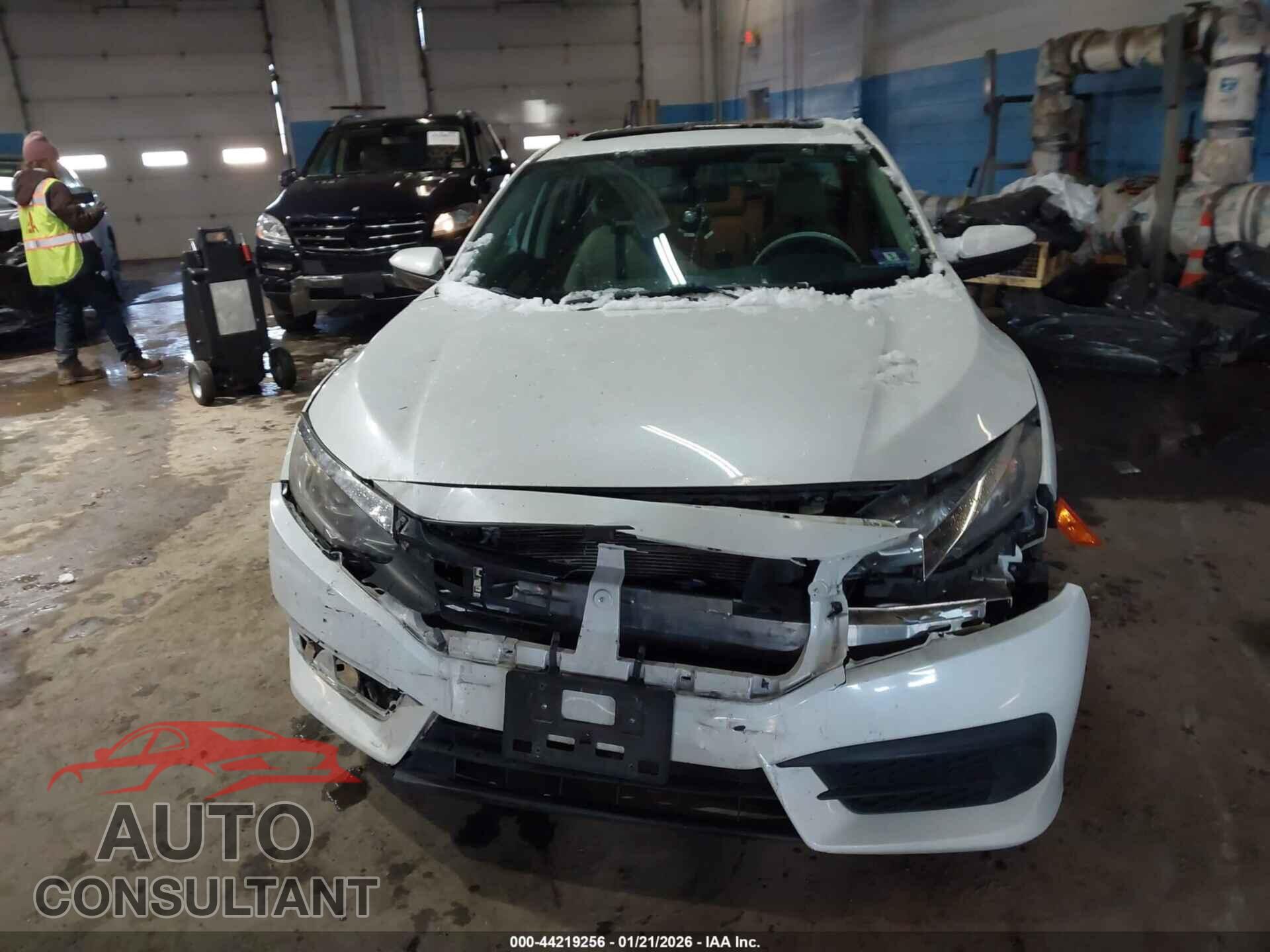 HONDA CIVIC 2017 - 19XFC2F77HE207716