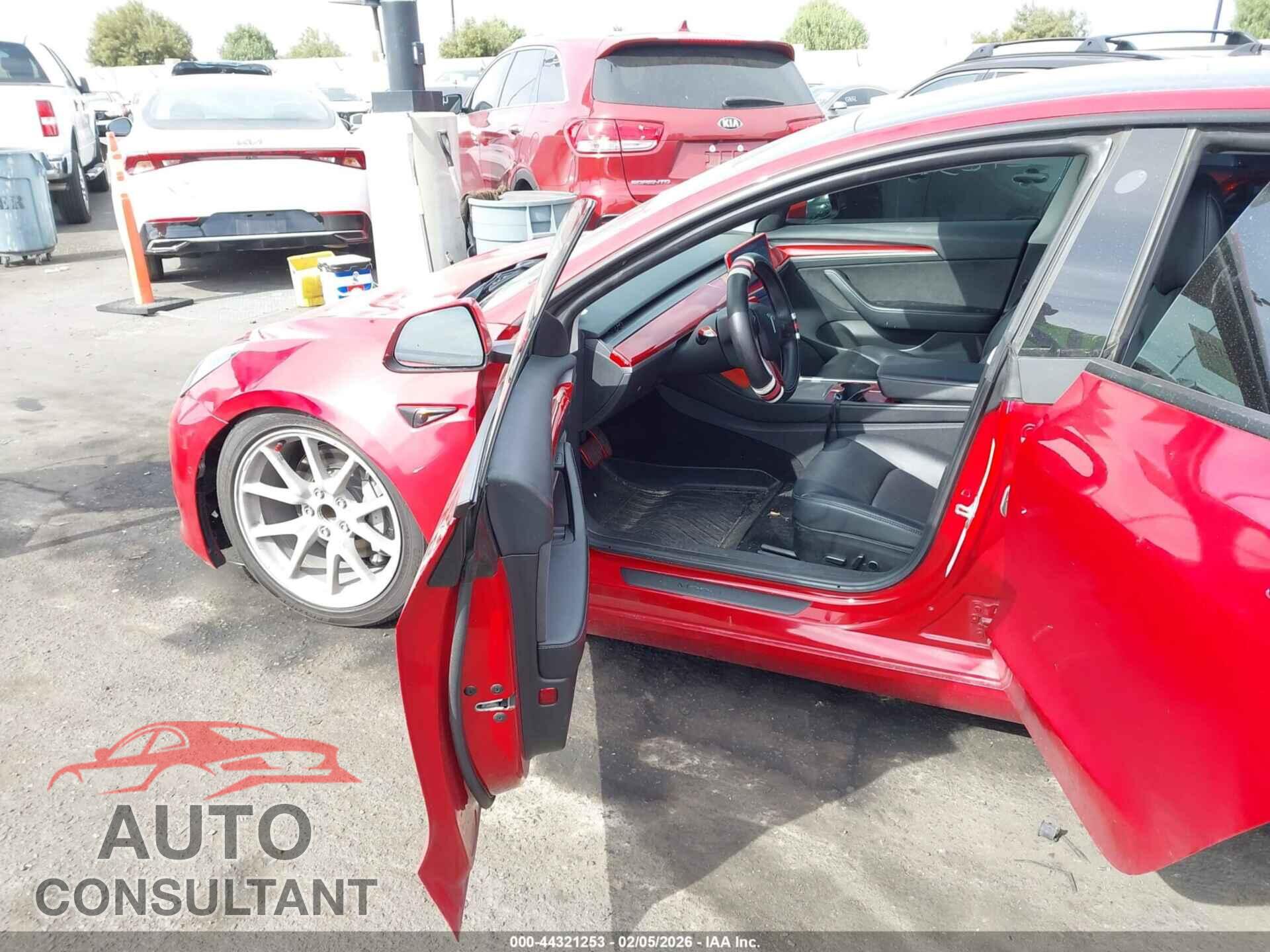TESLA MODEL 3 2022 - 5YJ3E1EA1NF352647