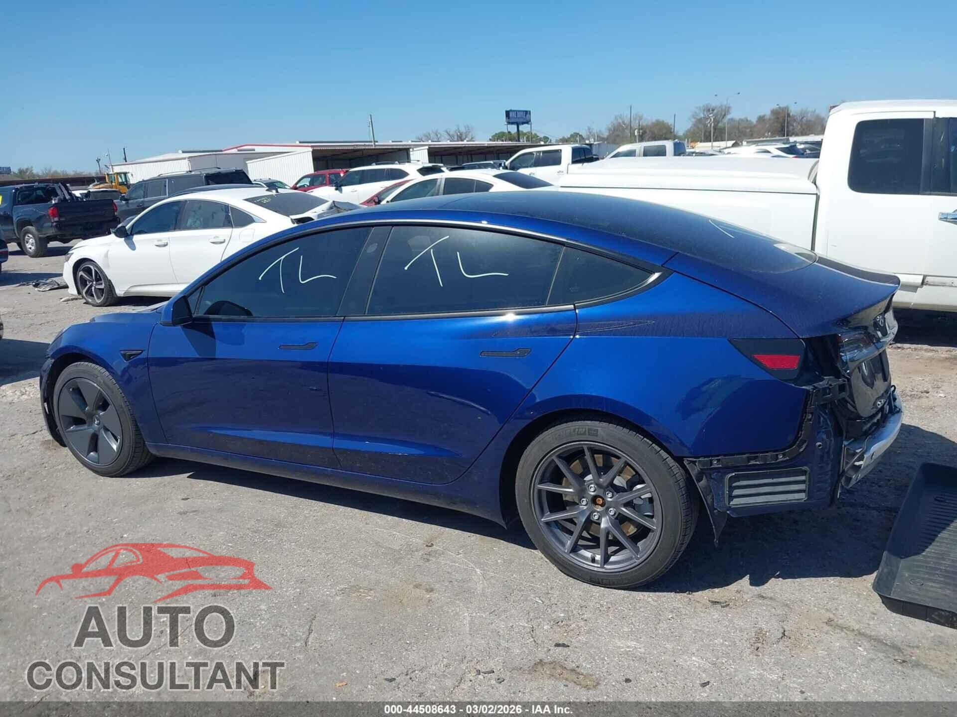 TESLA MODEL 3 2021 - 5YJ3E1EA8MF022499