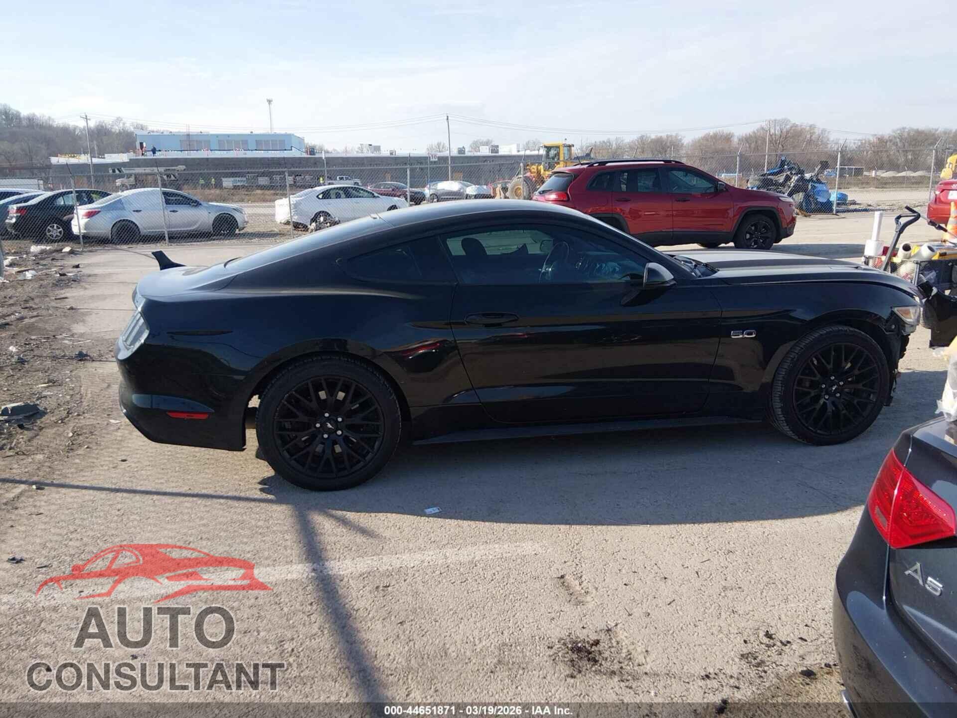 FORD MUSTANG 2017 - 1FA6P8CF8H5203503