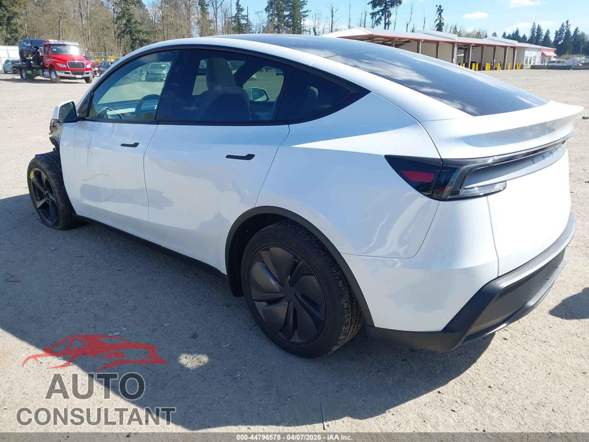TESLA MODEL Y 2026 - 7SAYGDED9TF600378