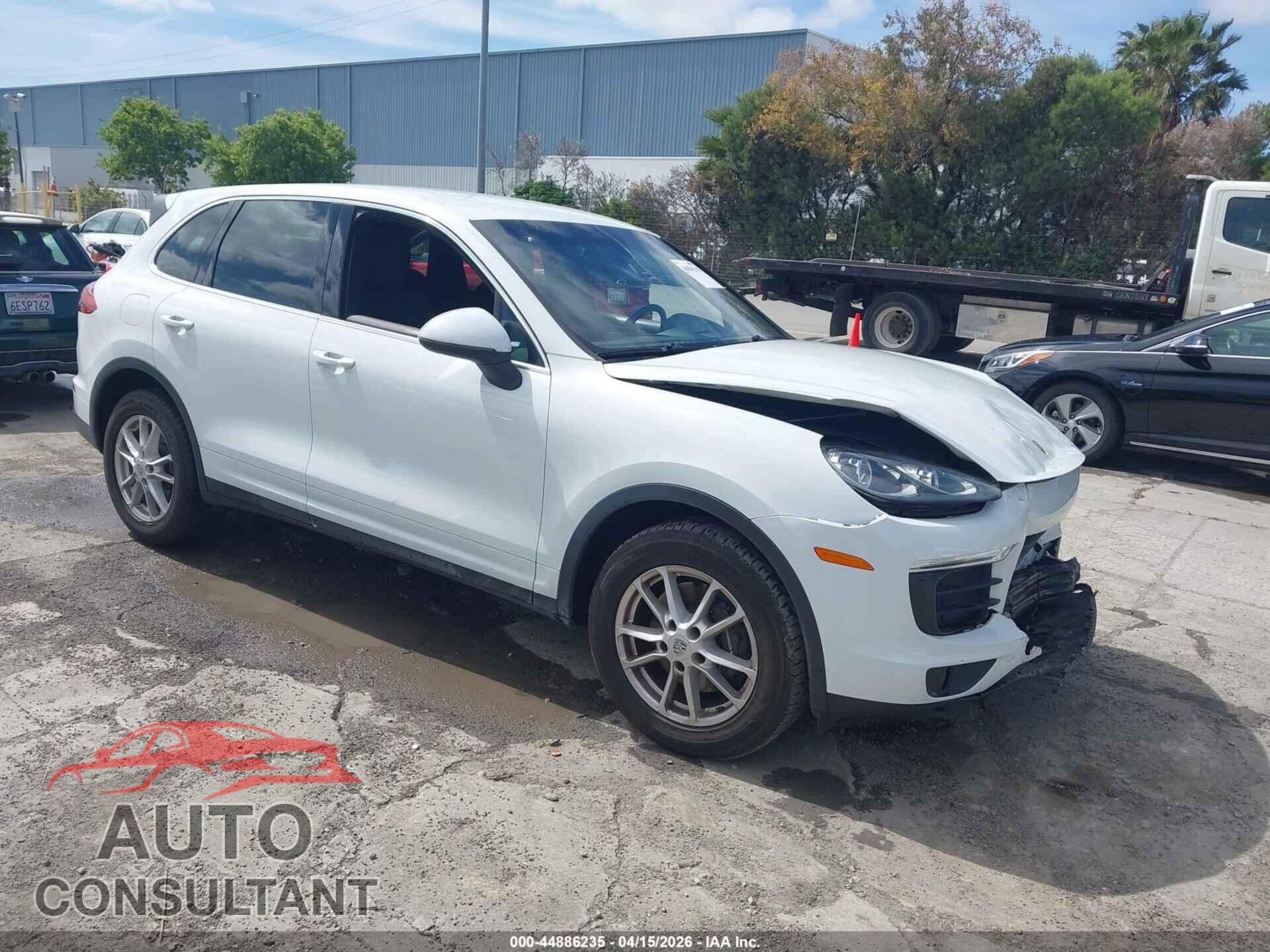 PORSCHE CAYENNE 2016 - WP1AA2A26GKA36463