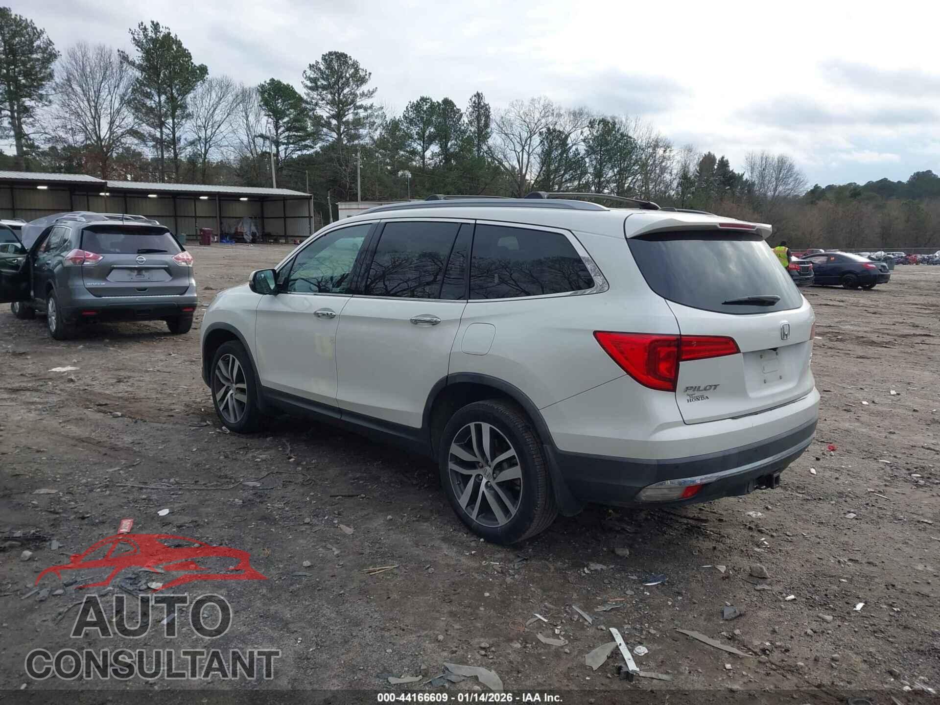 HONDA PILOT 2017 - 5FNYF6H07HB103261