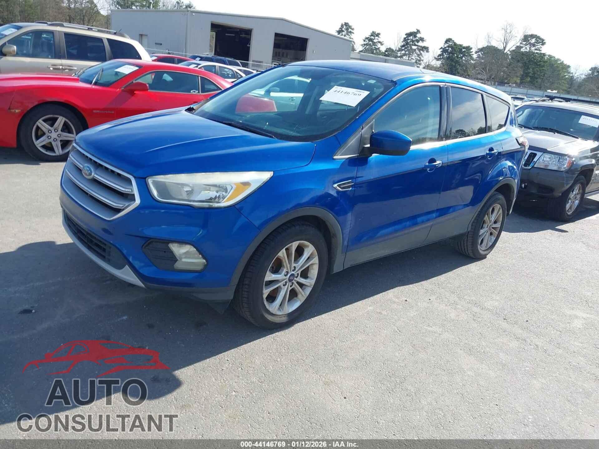 FORD ESCAPE 2017 - 1FMCU0GD8HUB12331