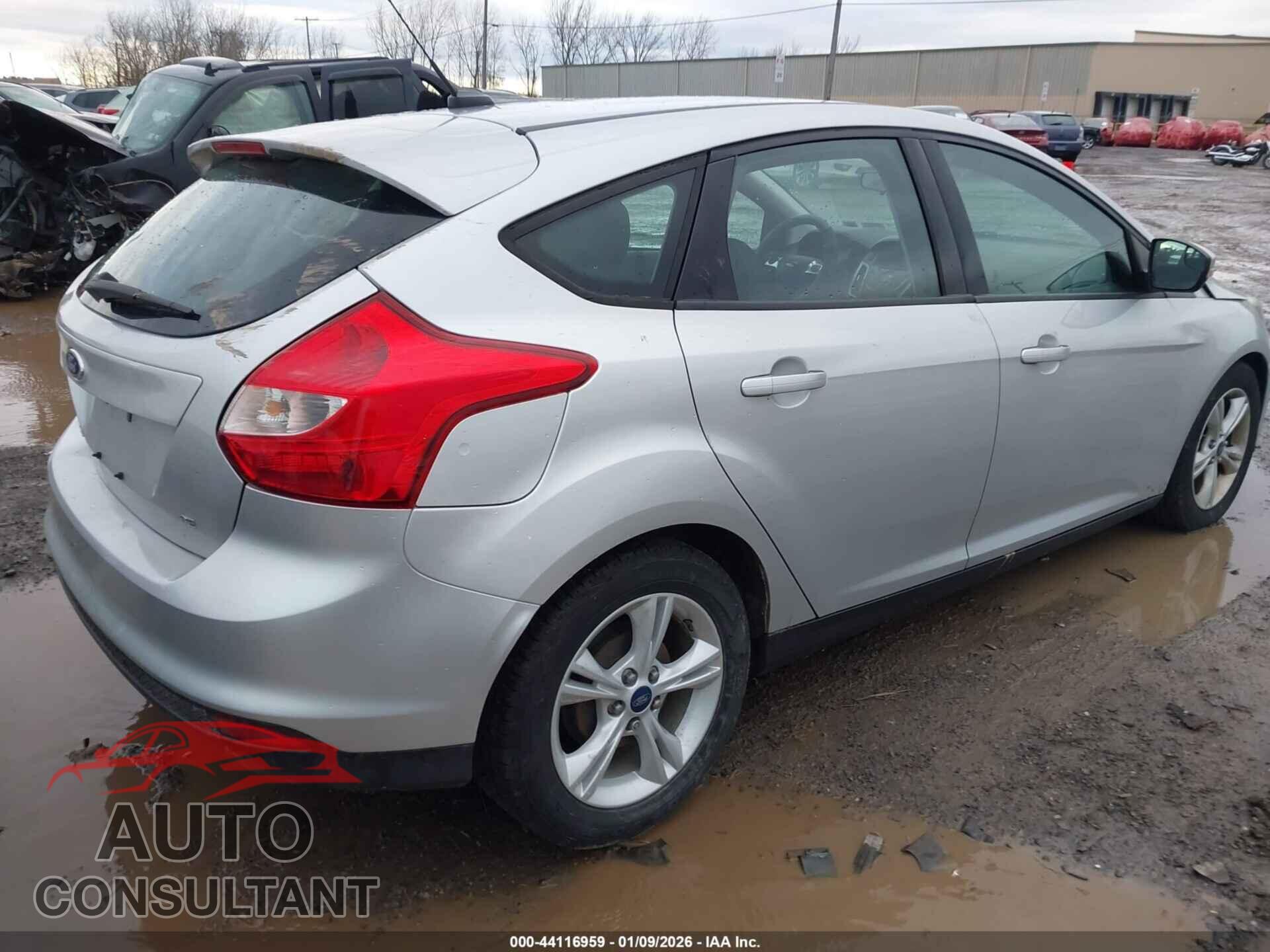 FORD FOCUS 2014 - 1FADP3K21EL402408