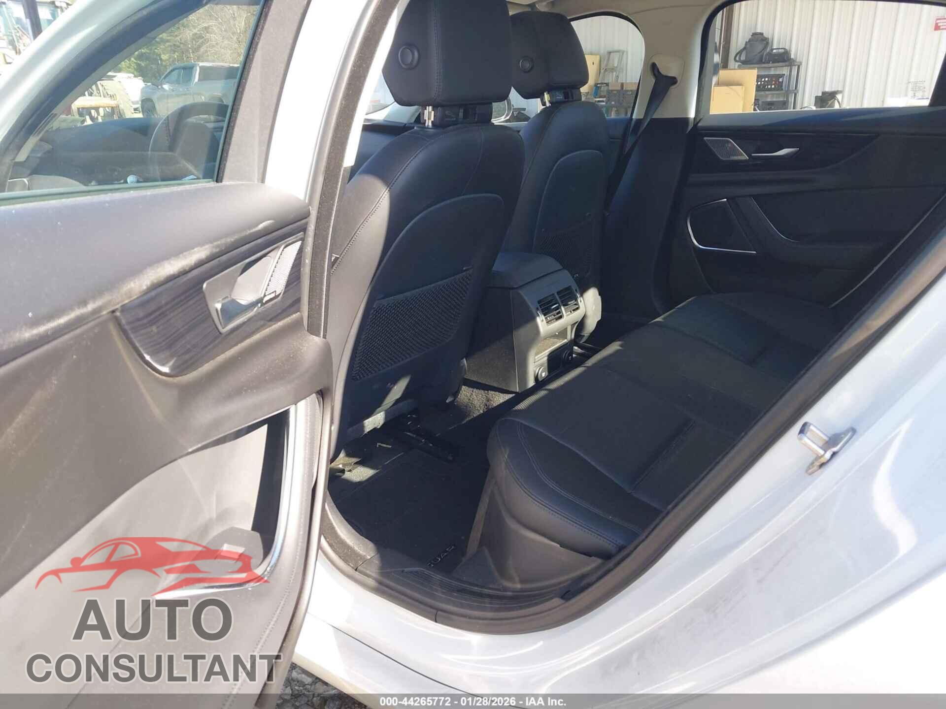 JAGUAR XE 2020 - SAJAE4FX0LCP56286