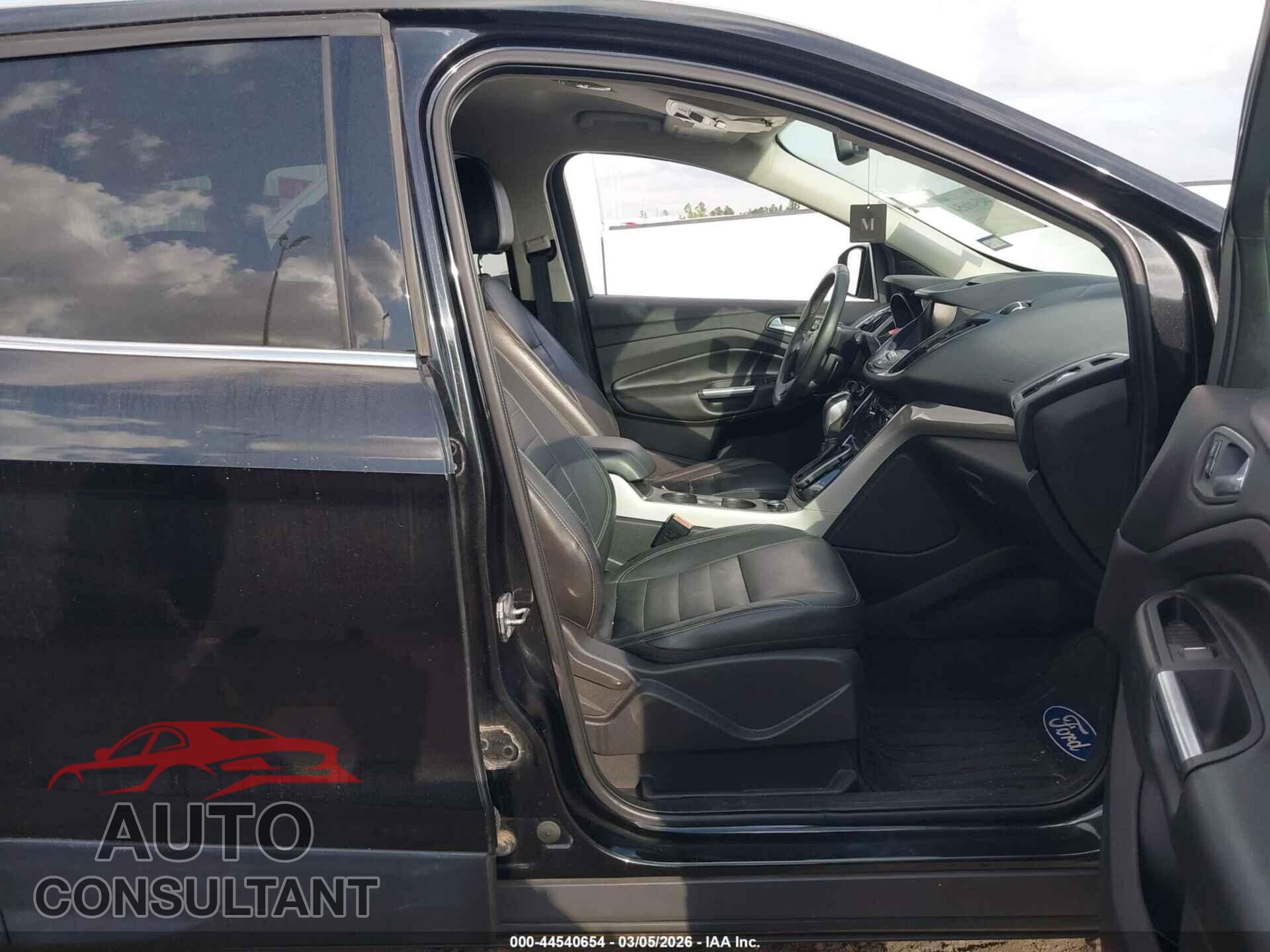 FORD ESCAPE 2013 - 1FMCU0HX1DUB02761