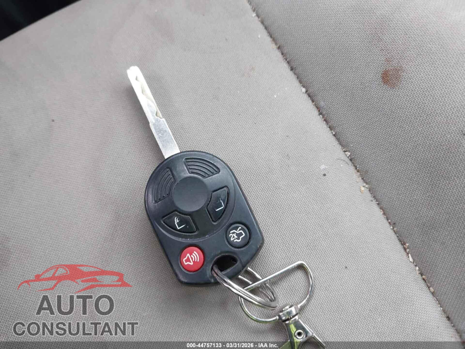 FORD FOCUS 2016 - 1FADP3F26GL342753