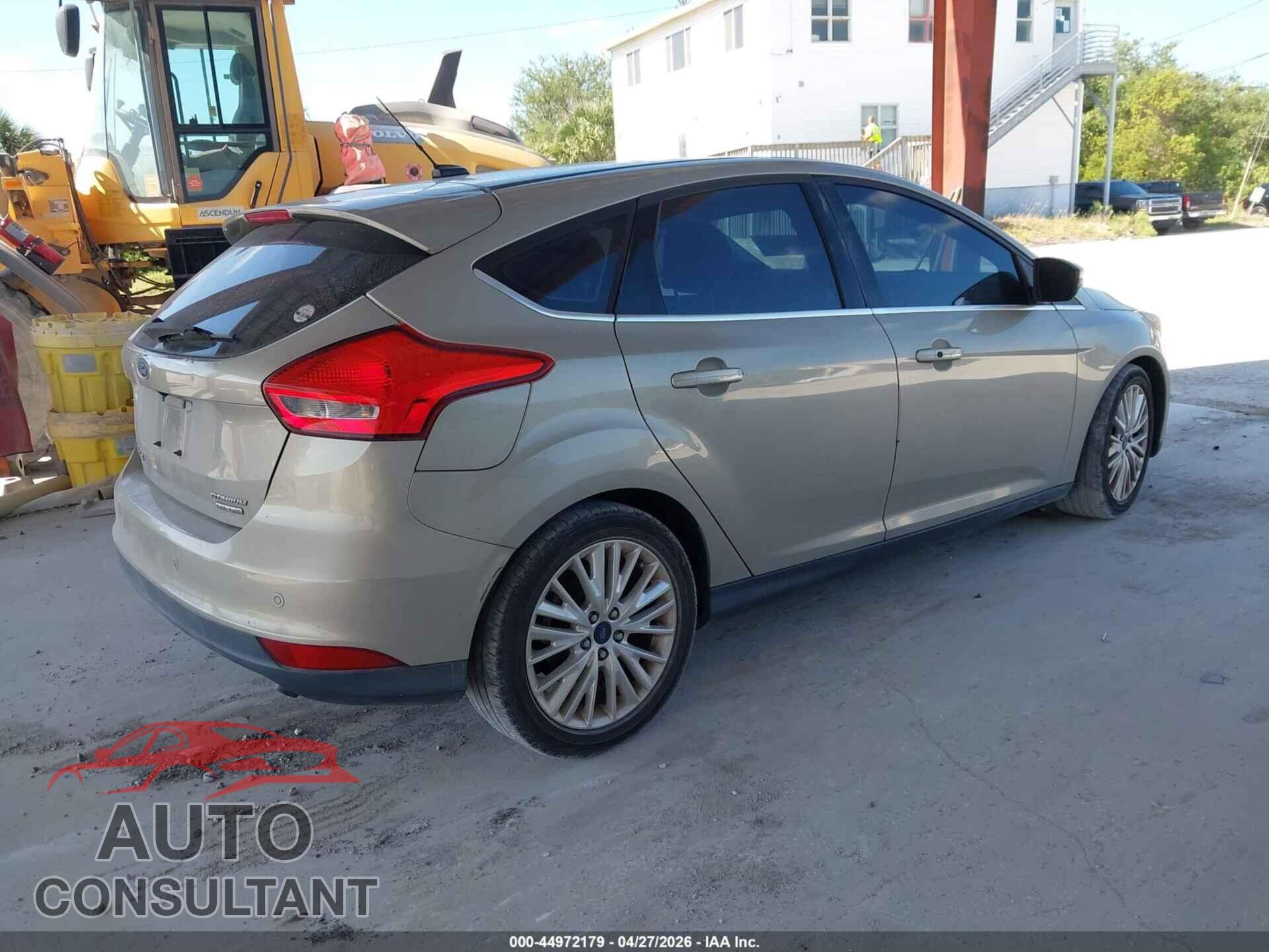FORD FOCUS 2015 - 1FADP3N29FL298540