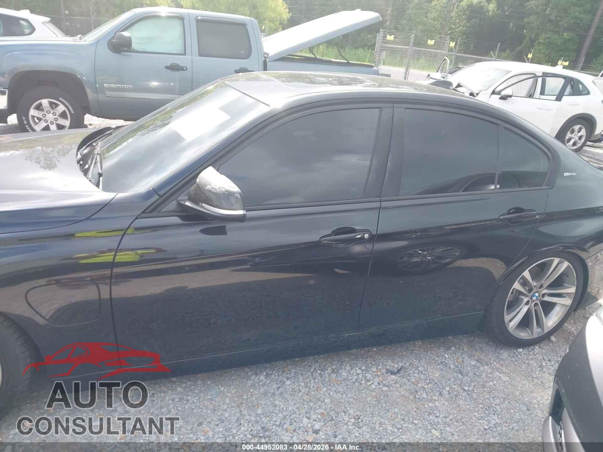 BMW 330E 2016 - WBA8E1C52GK479745