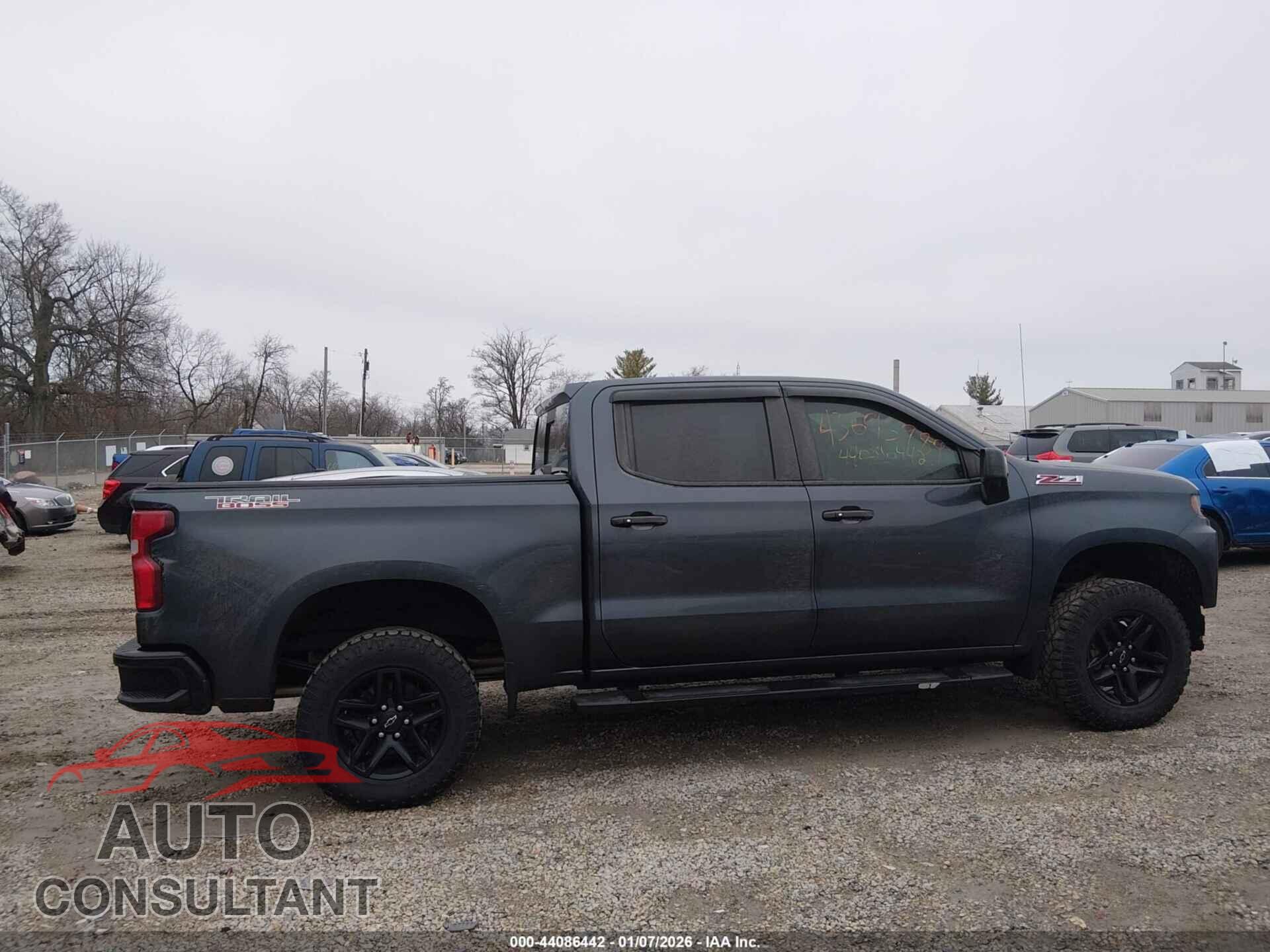 CHEVROLET SILVERADO 1500 2019 - 1GCPYFED9KZ153111