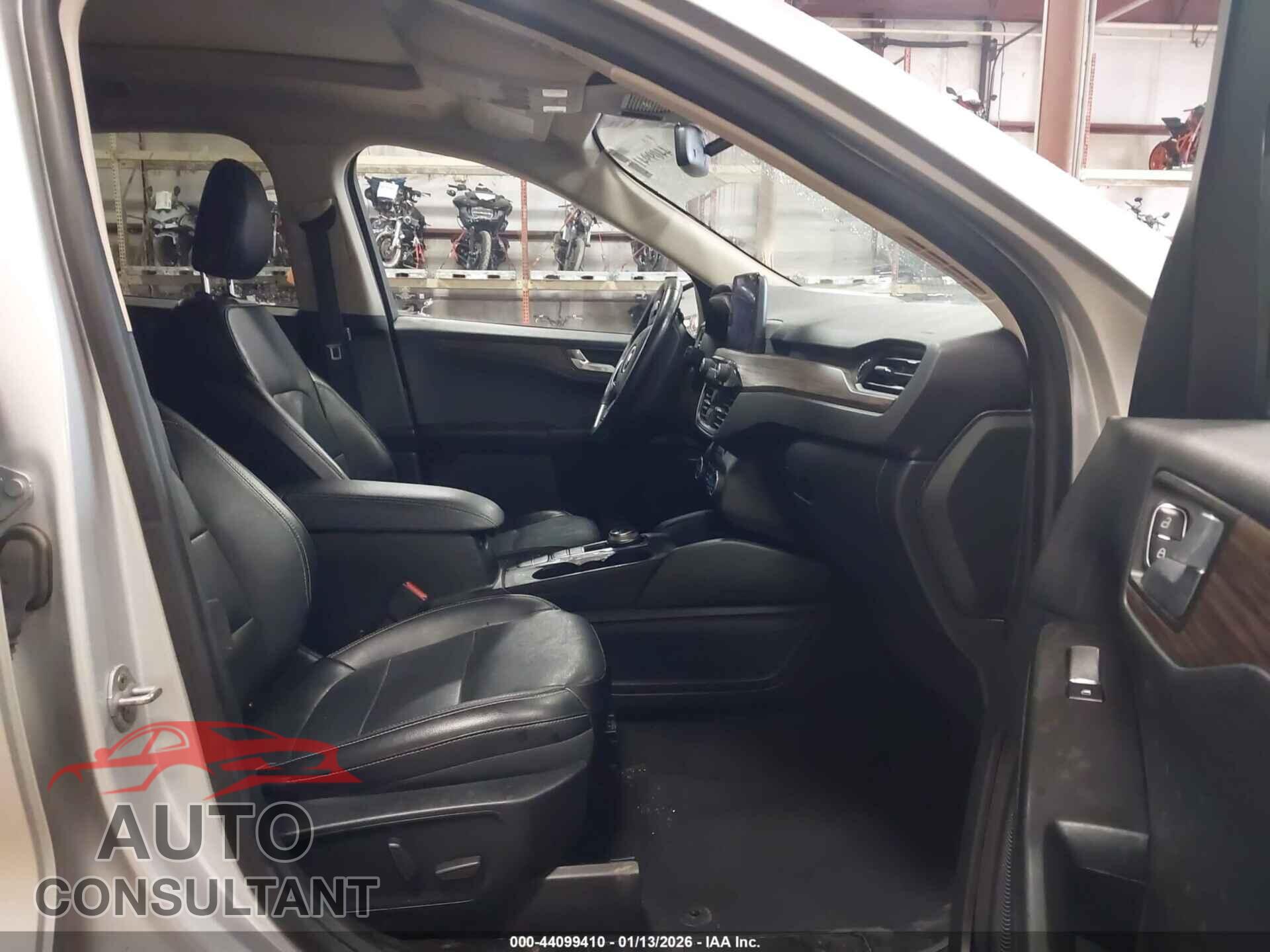FORD ESCAPE 2020 - 1FMCU9J95LUA29425