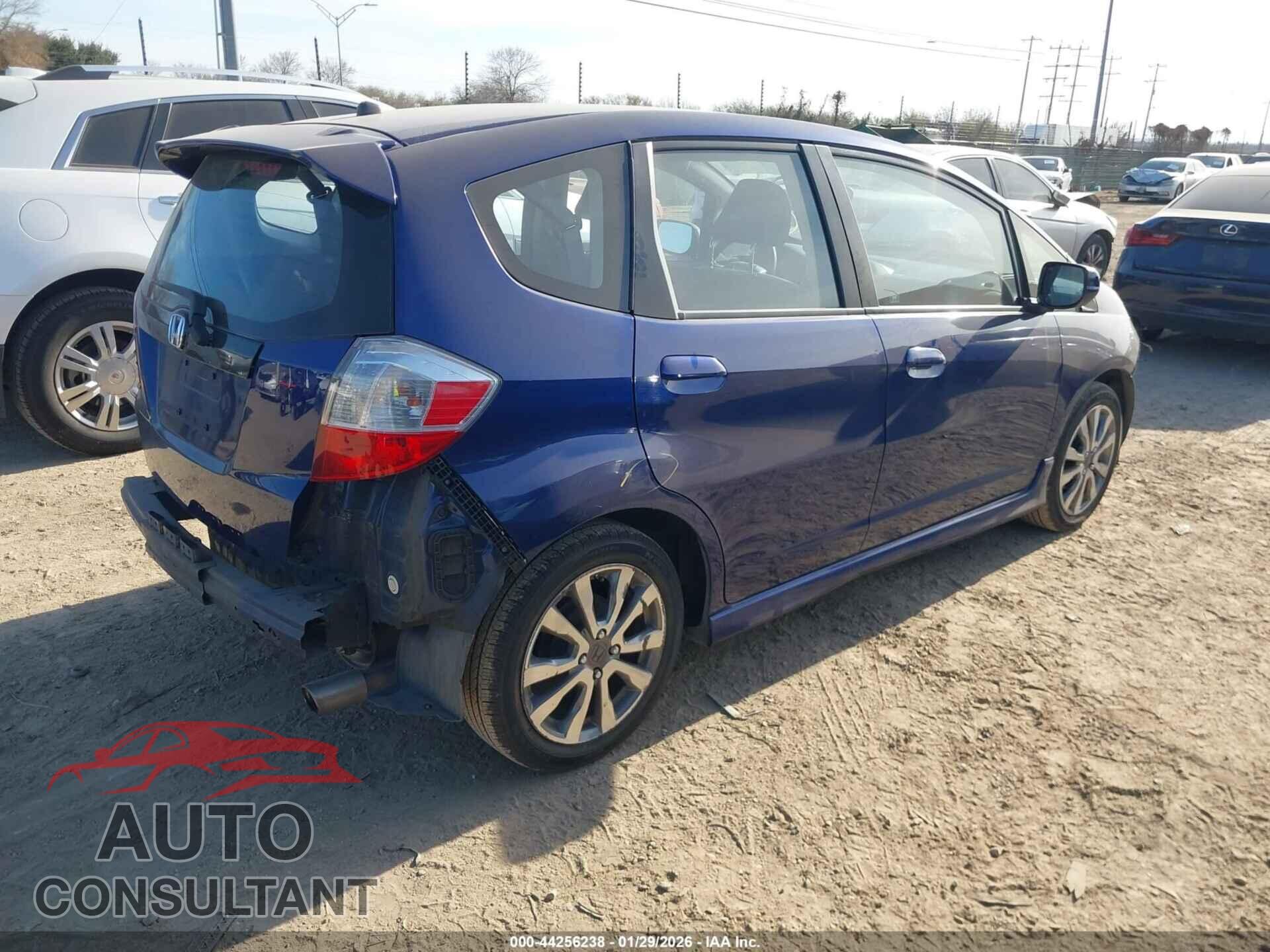 HONDA FIT 2013 - JHMGE8G50DC031204