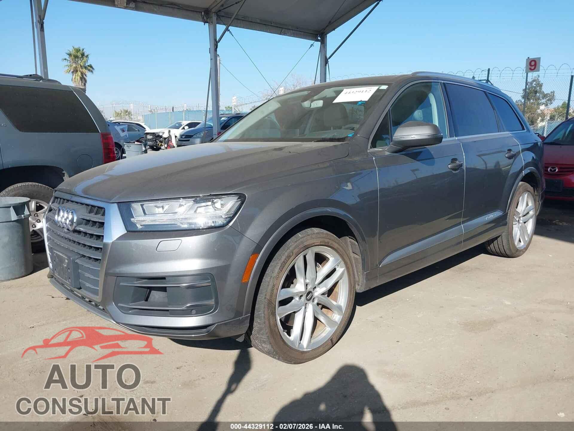 AUDI Q7 2017 - WA1VAAF70HD008675