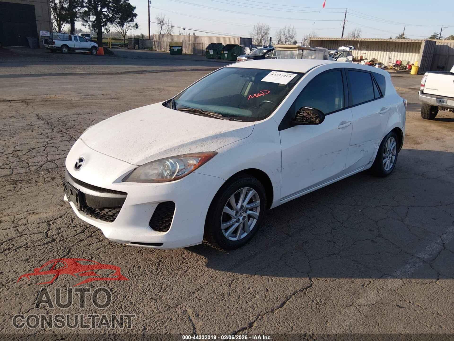 MAZDA MAZDA3 2012 - JM1BL1L8XC1617606
