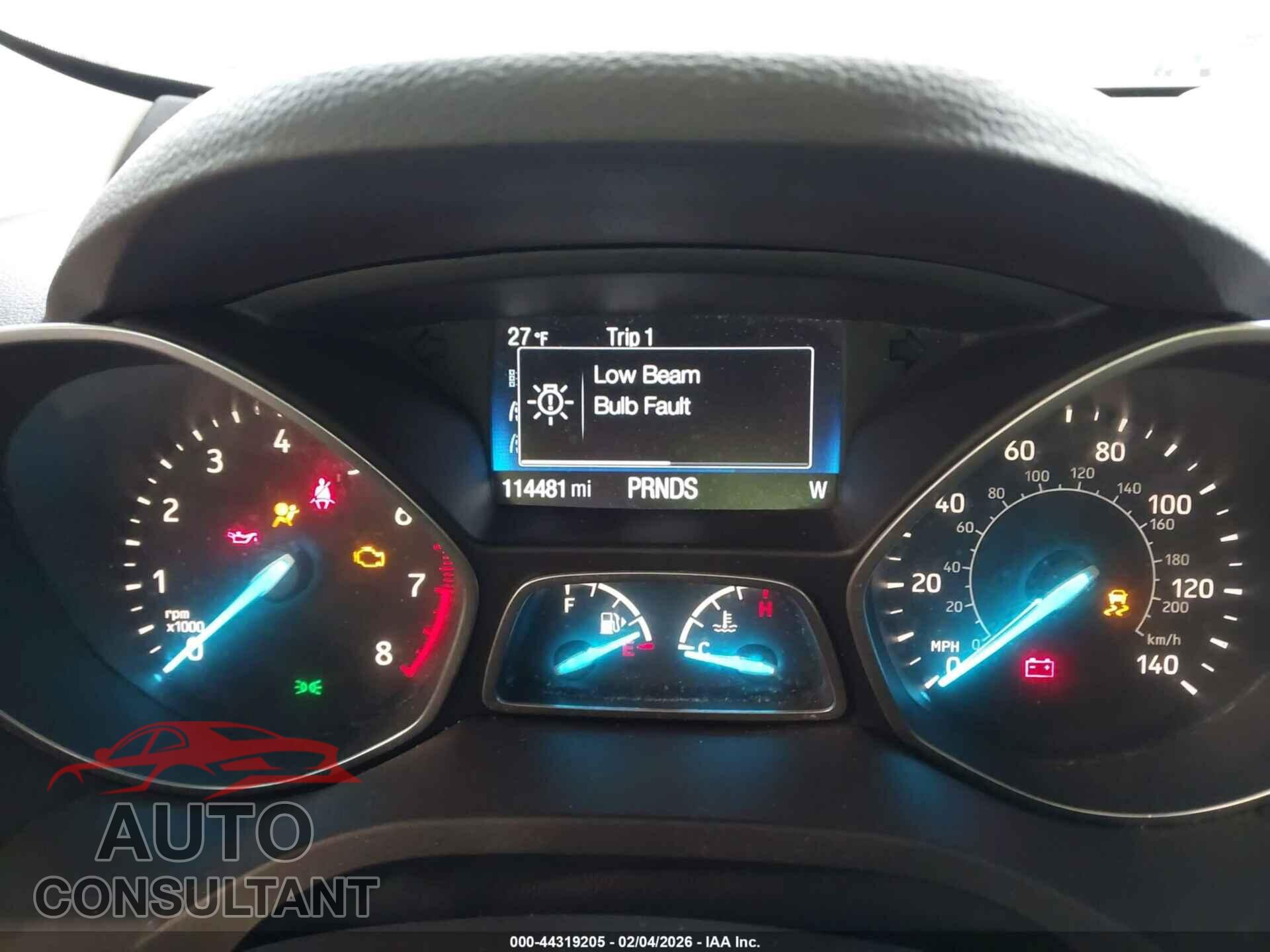 FORD ESCAPE 2017 - 1FMCU9G9XHUF11239