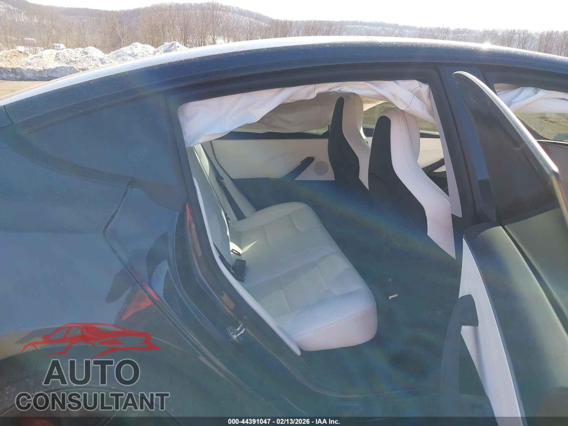 TESLA MODEL 3 2024 - 5YJ3E1ET5RF785671