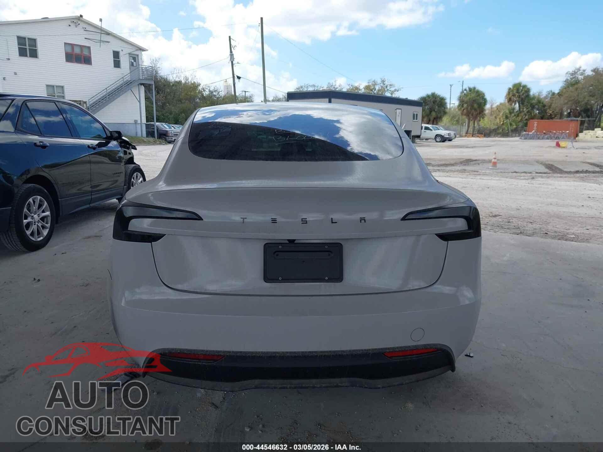 TESLA MODEL 3 2025 - 5YJ3E1EA5SF980660