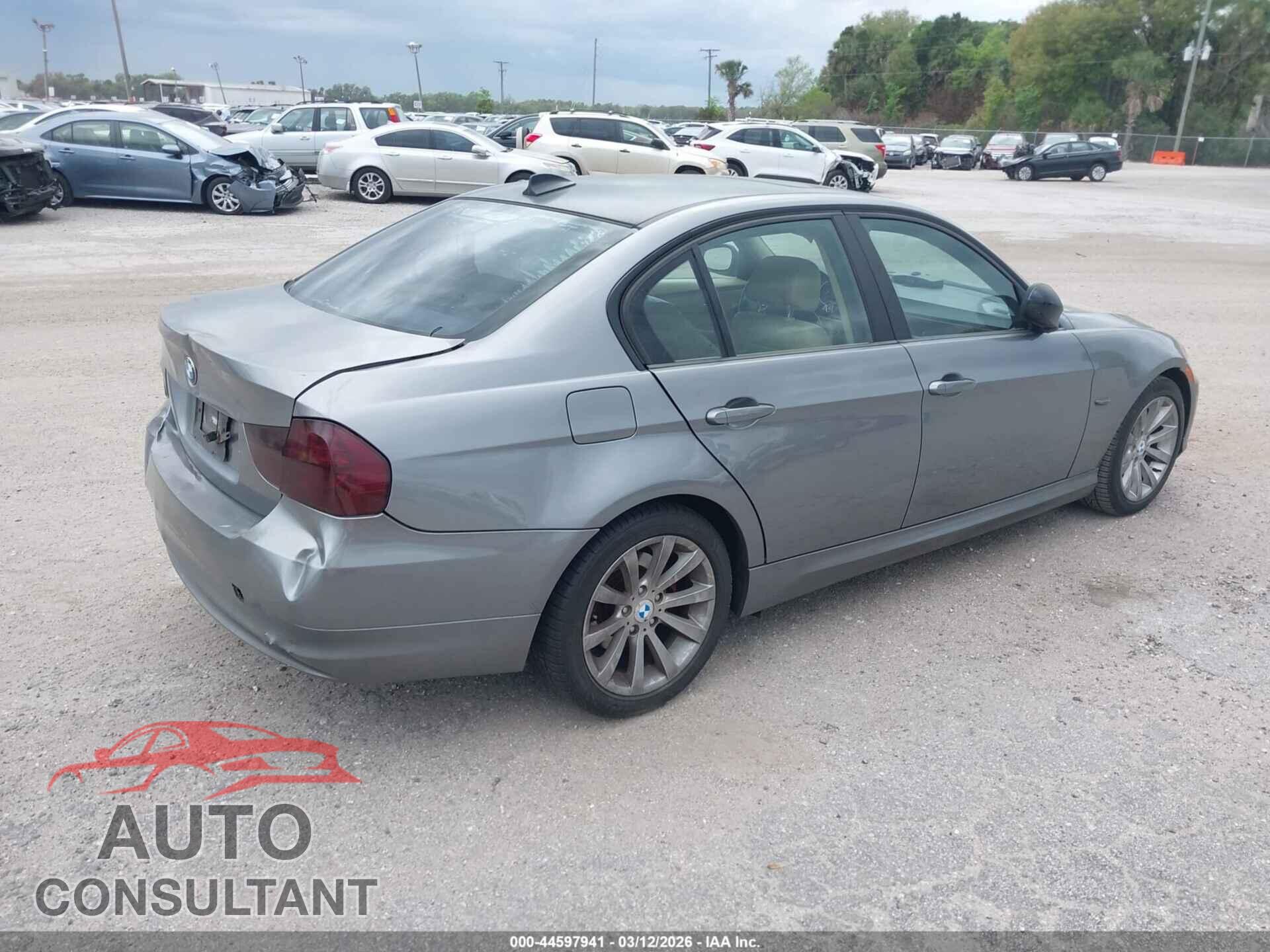 BMW 328I 2011 - WBAPH7C55BE850278
