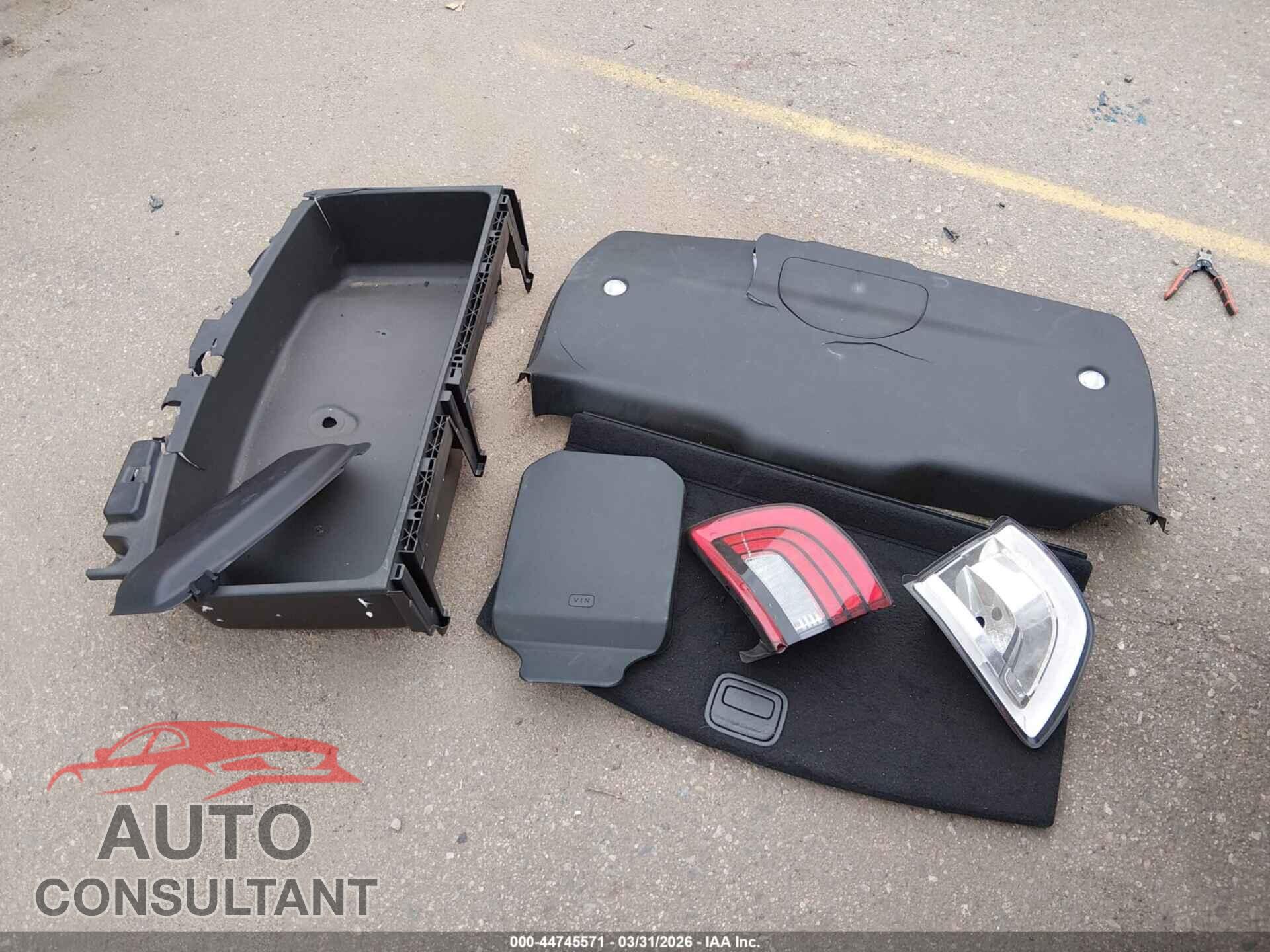 DODGE DURANGO 2023 - 1C4SDJFT8PC618096