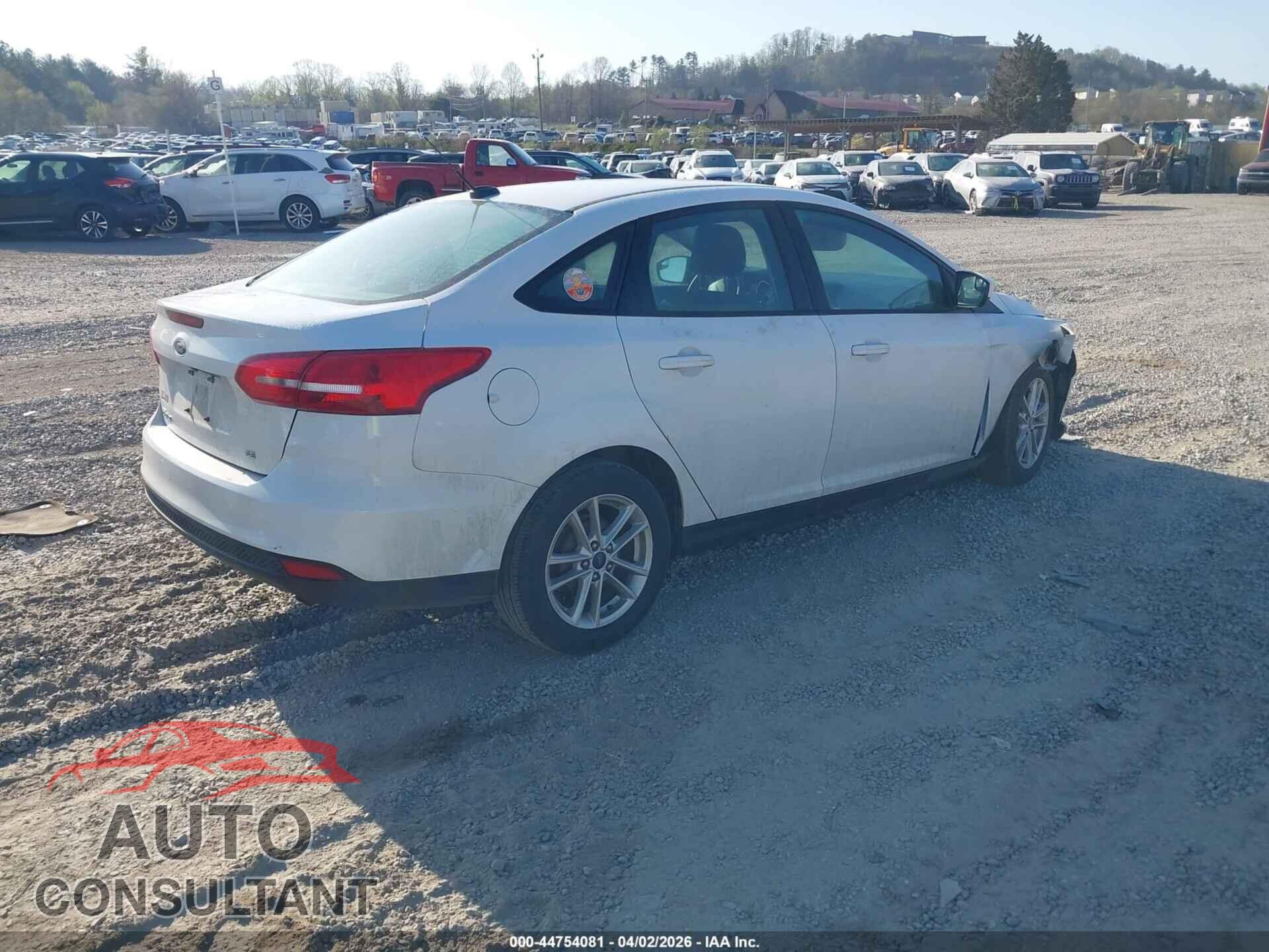FORD FOCUS 2018 - 1FADP3F23JL327246