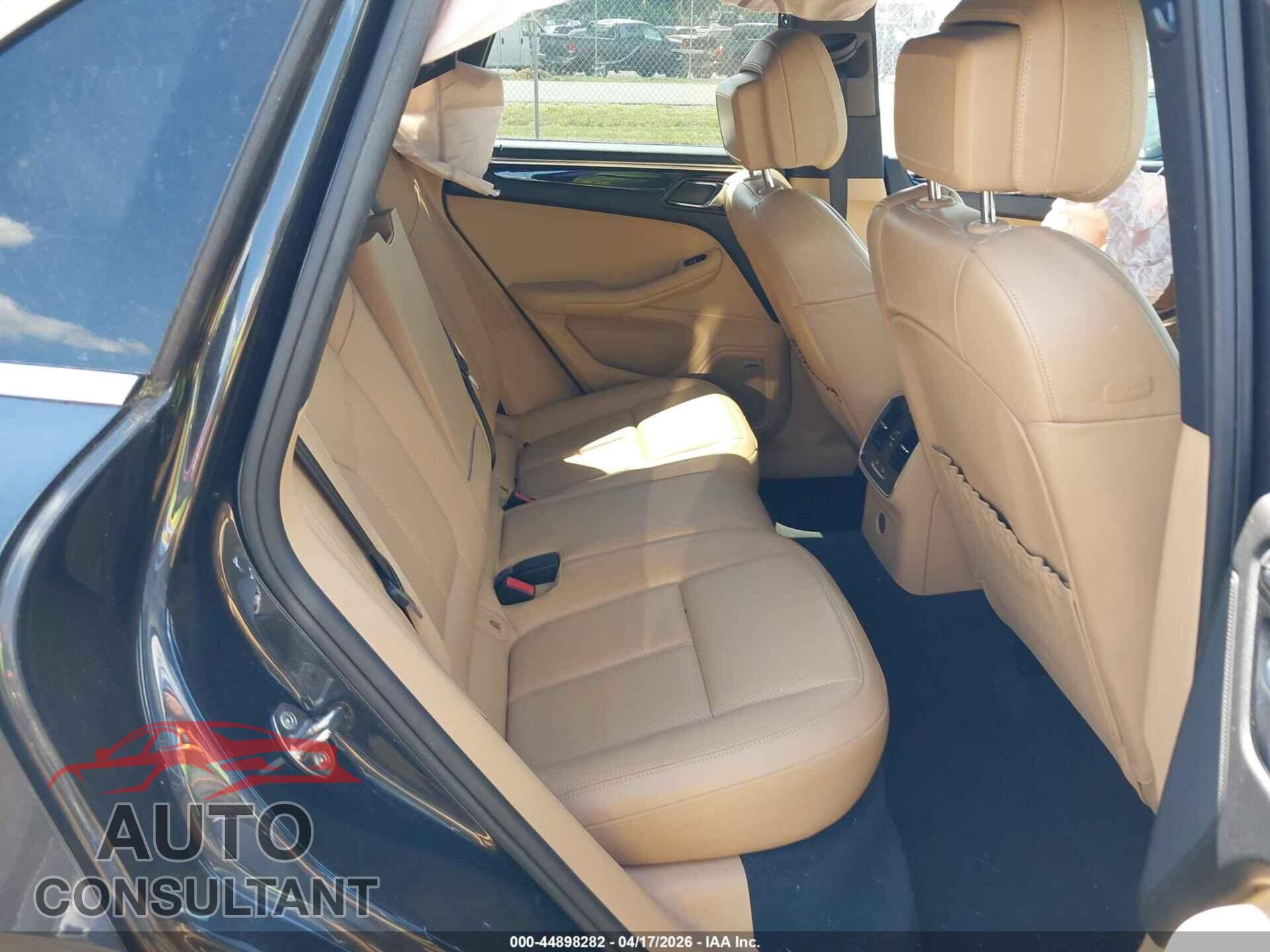 PORSCHE MACAN 2018 - WP1AA2A58JLB12311