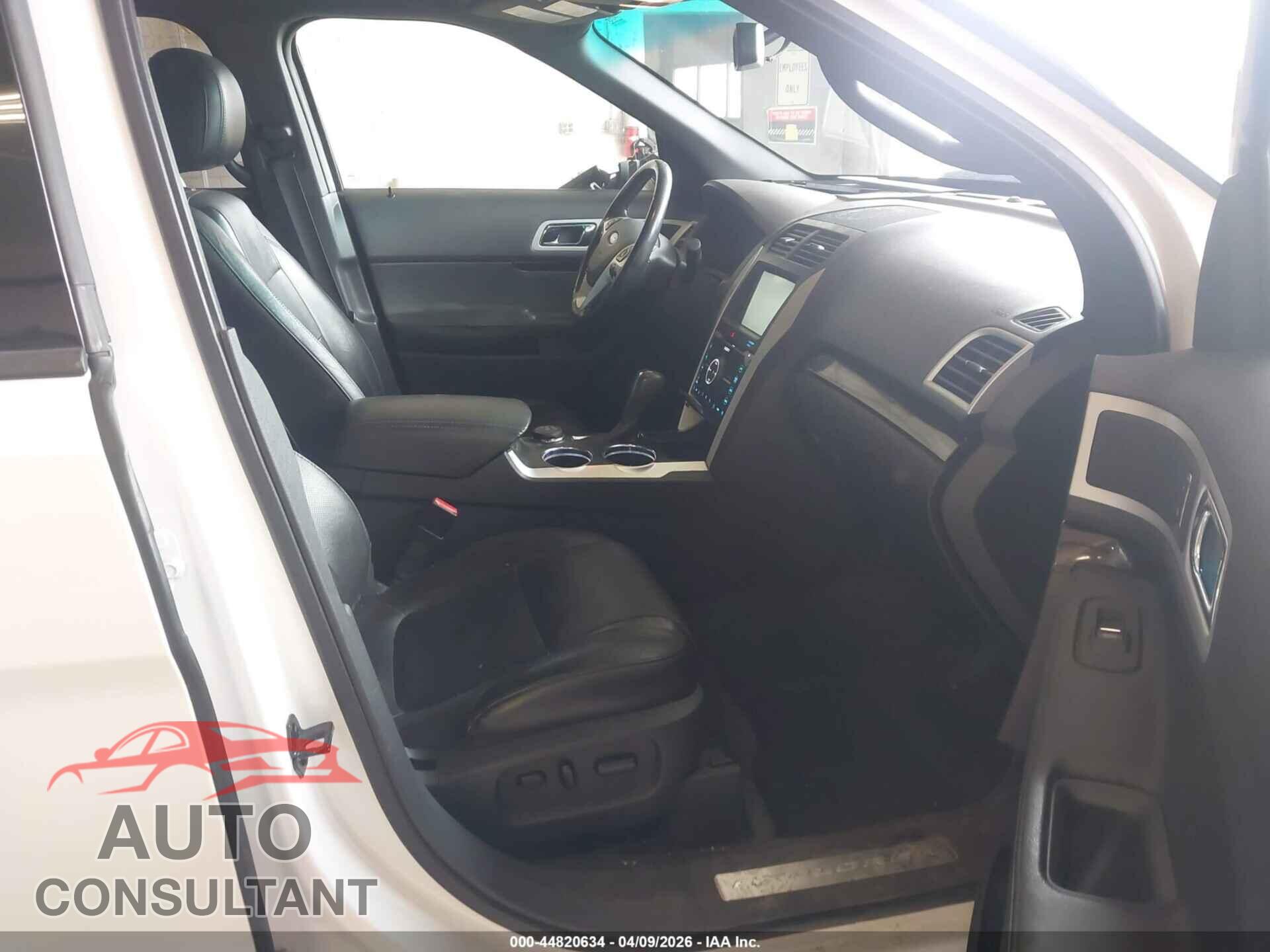 FORD EXPLORER 2011 - 1FMHK8F82BGA31992