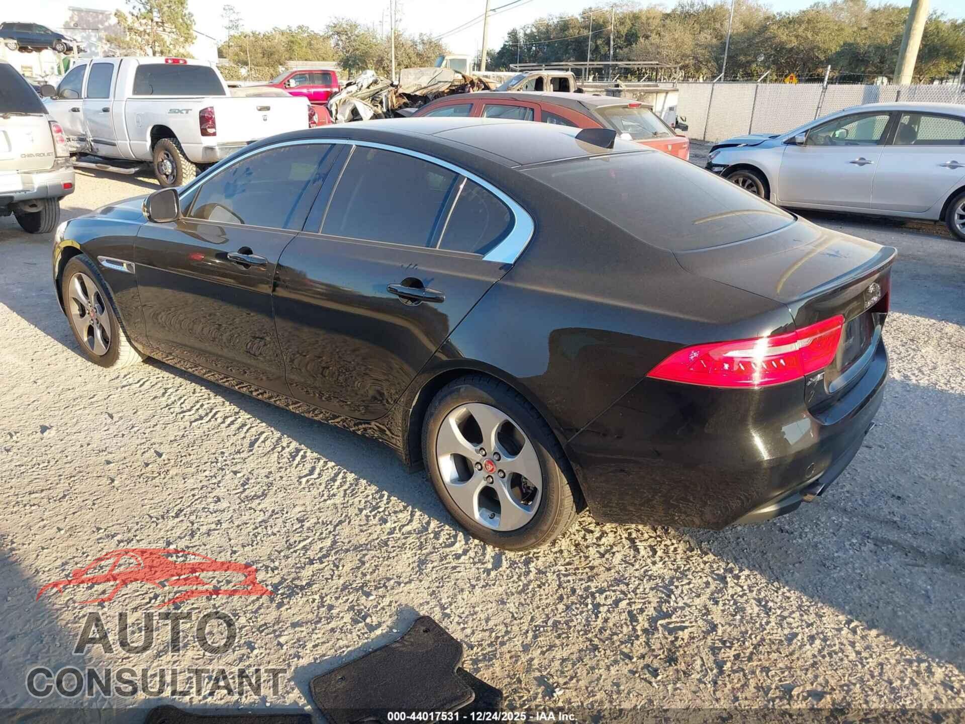 JAGUAR XE 2017 - SAJAR4BG7HA951802