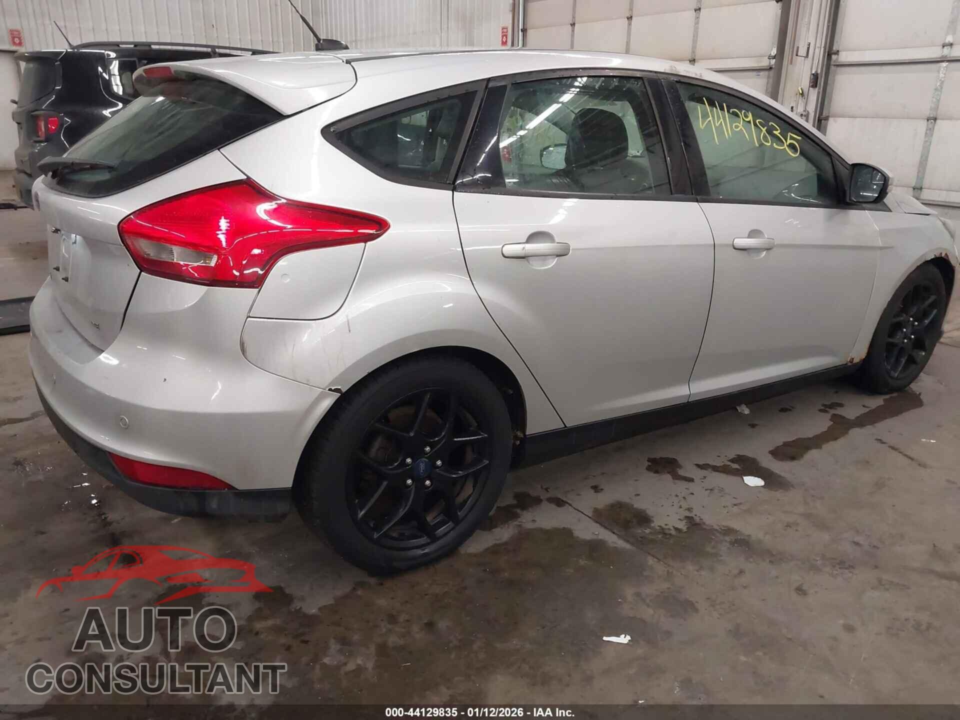 FORD FOCUS 2016 - 1FADP3K20GL242573