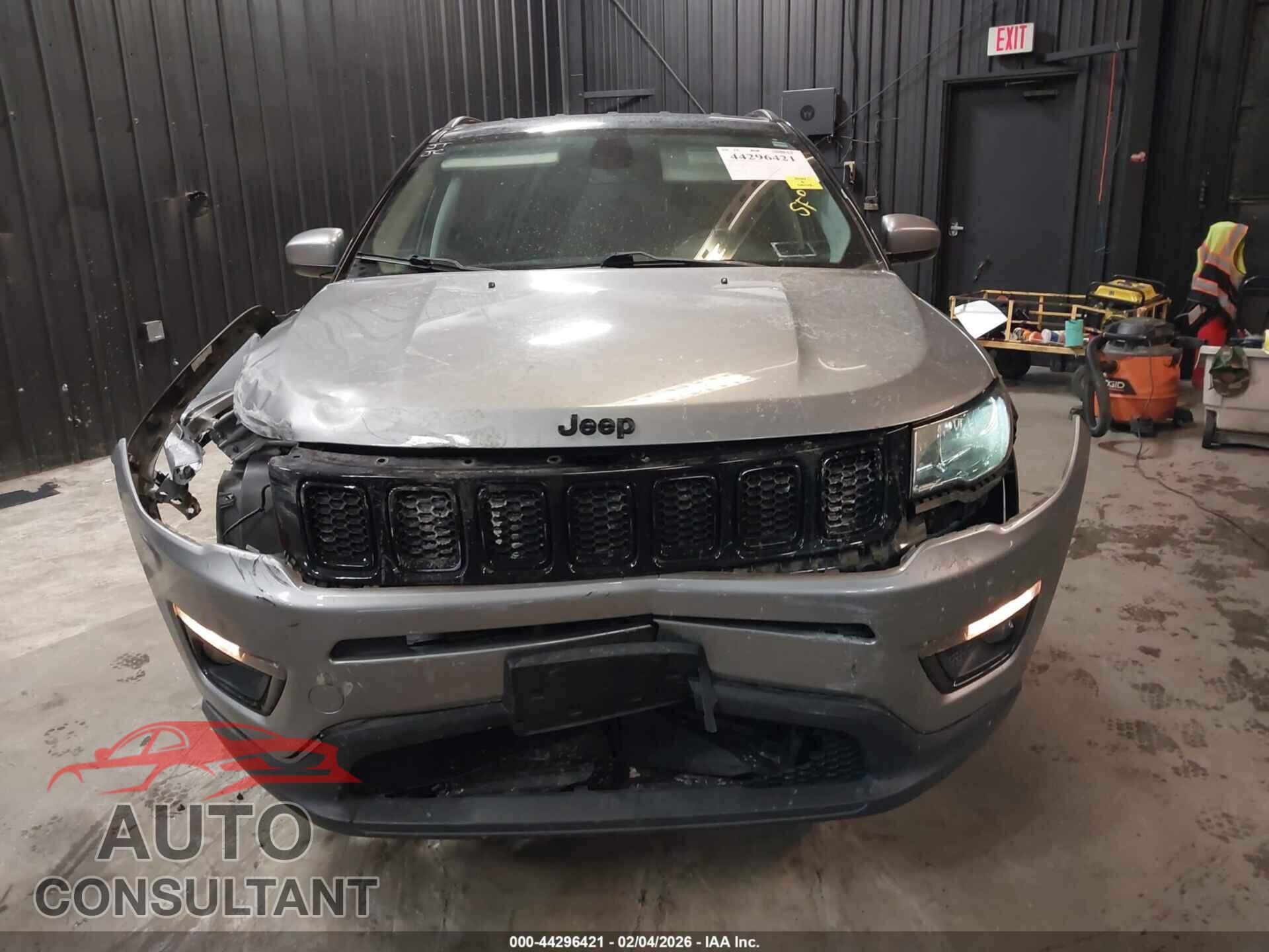 JEEP COMPASS 2018 - 3C4NJDBB2JT453310