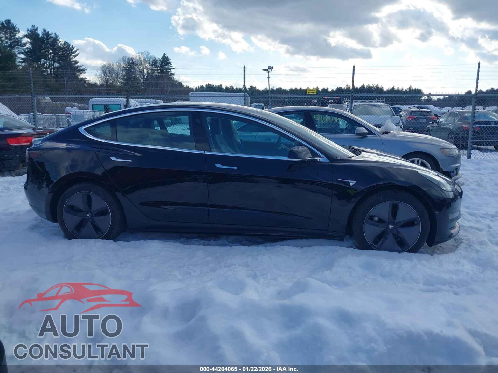 TESLA MODEL 3 2019 - 5YJ3E1EB8KF211465