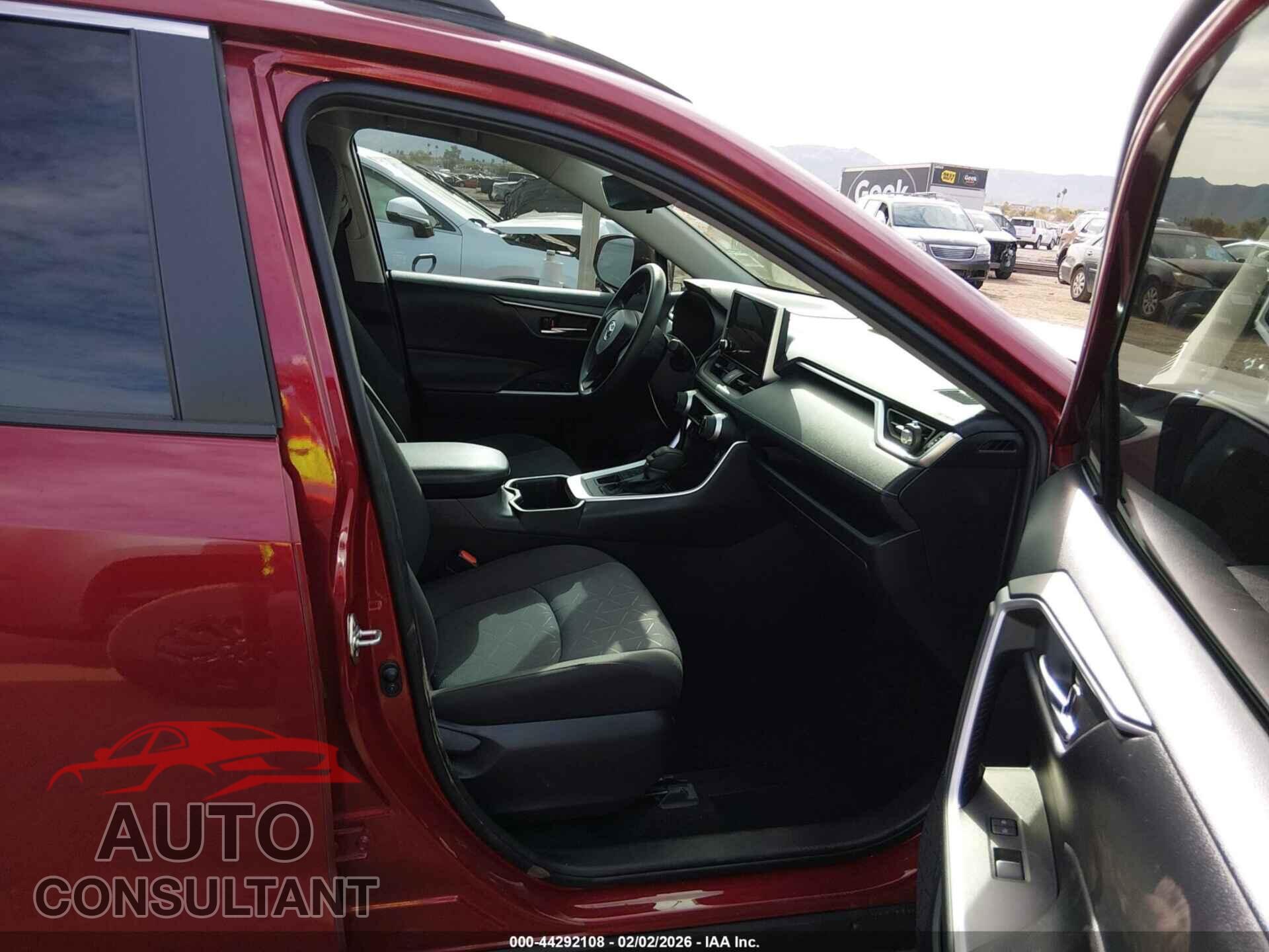 TOYOTA RAV4 2023 - JTMP1RFV2PD093061