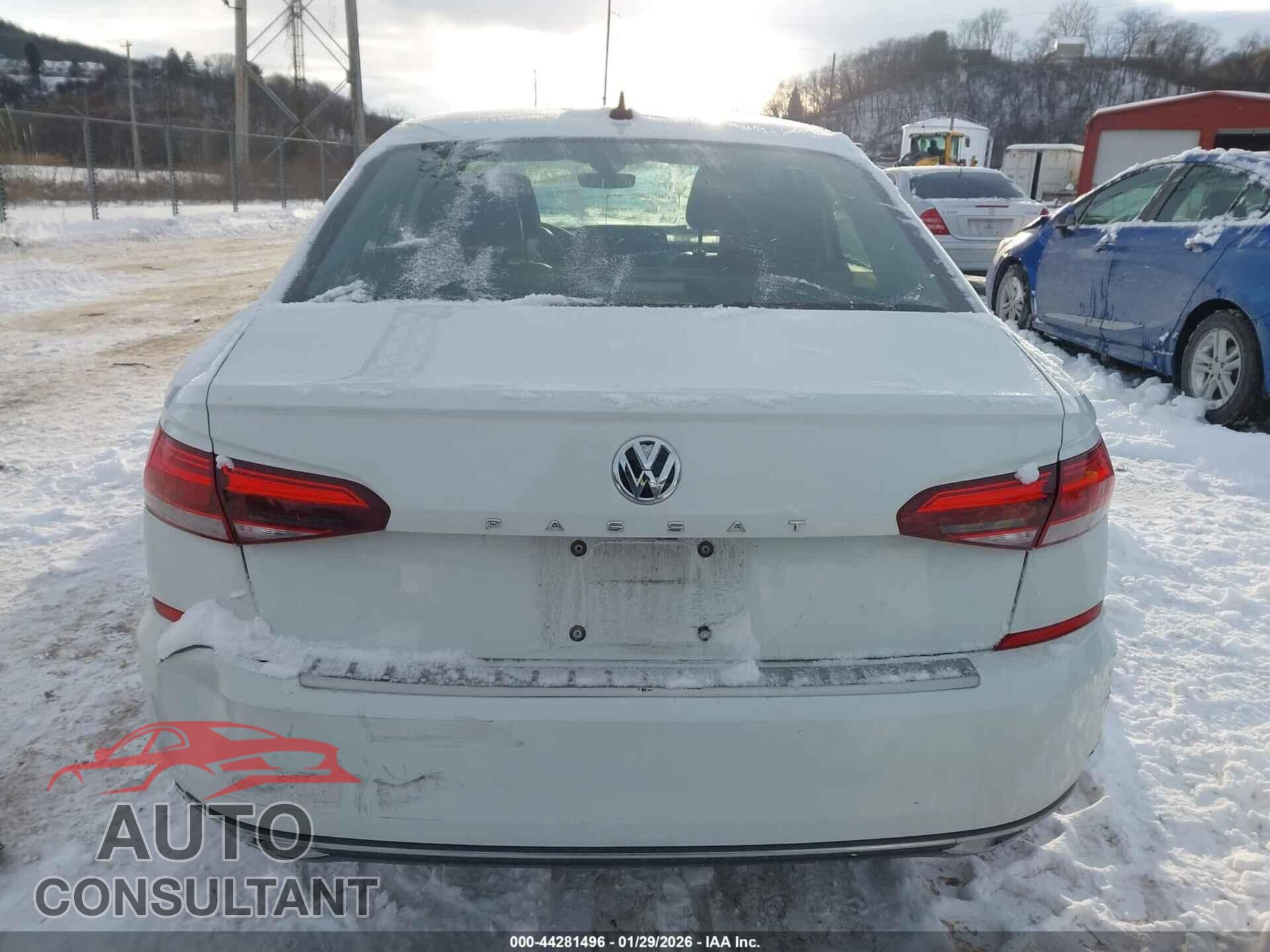 VOLKSWAGEN PASSAT 2021 - 1VWSA7A30MC002453